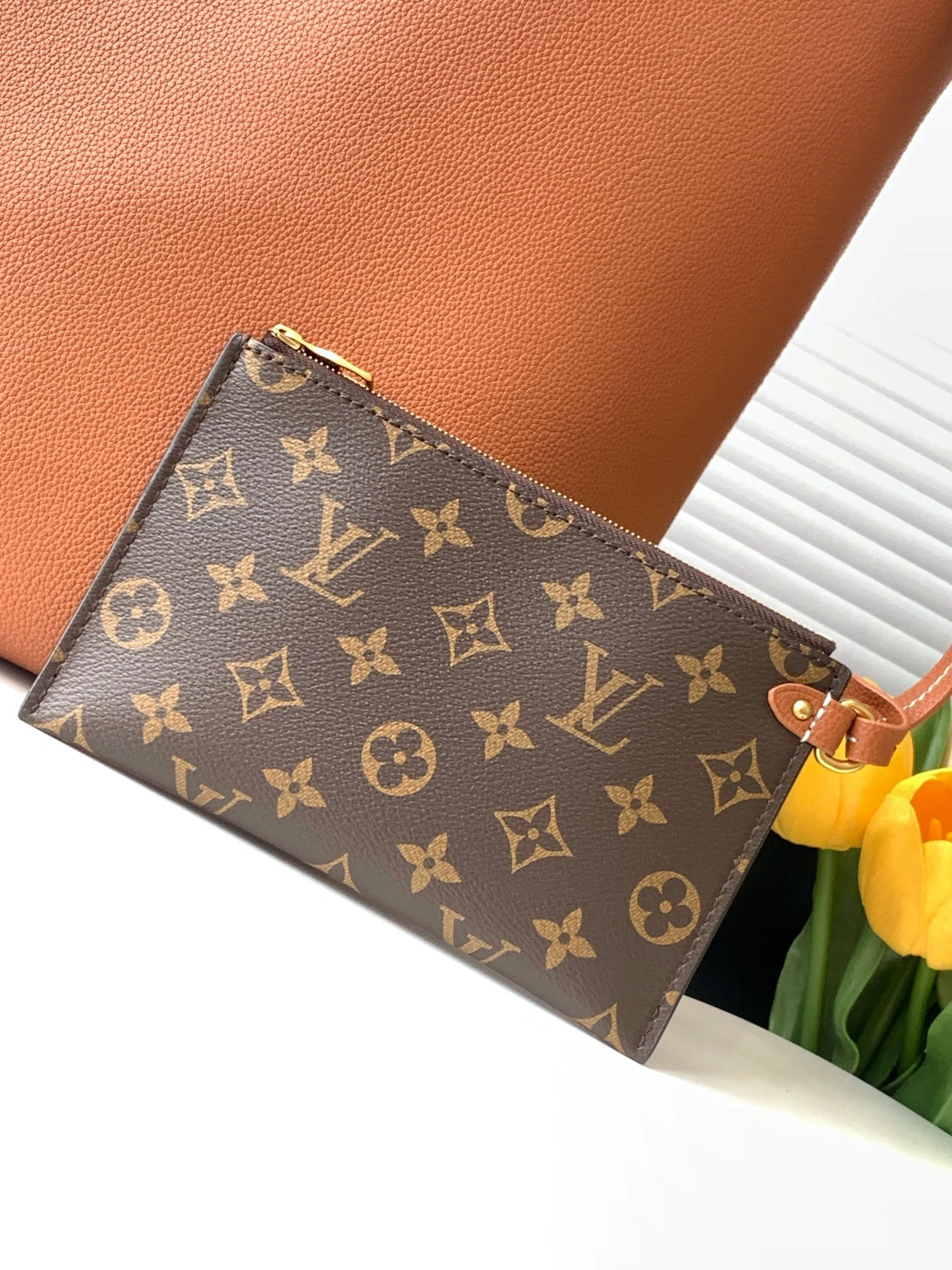MOMO- 8V M25342 high quality version Low Key Cabas cowhide item:D-B225J0833