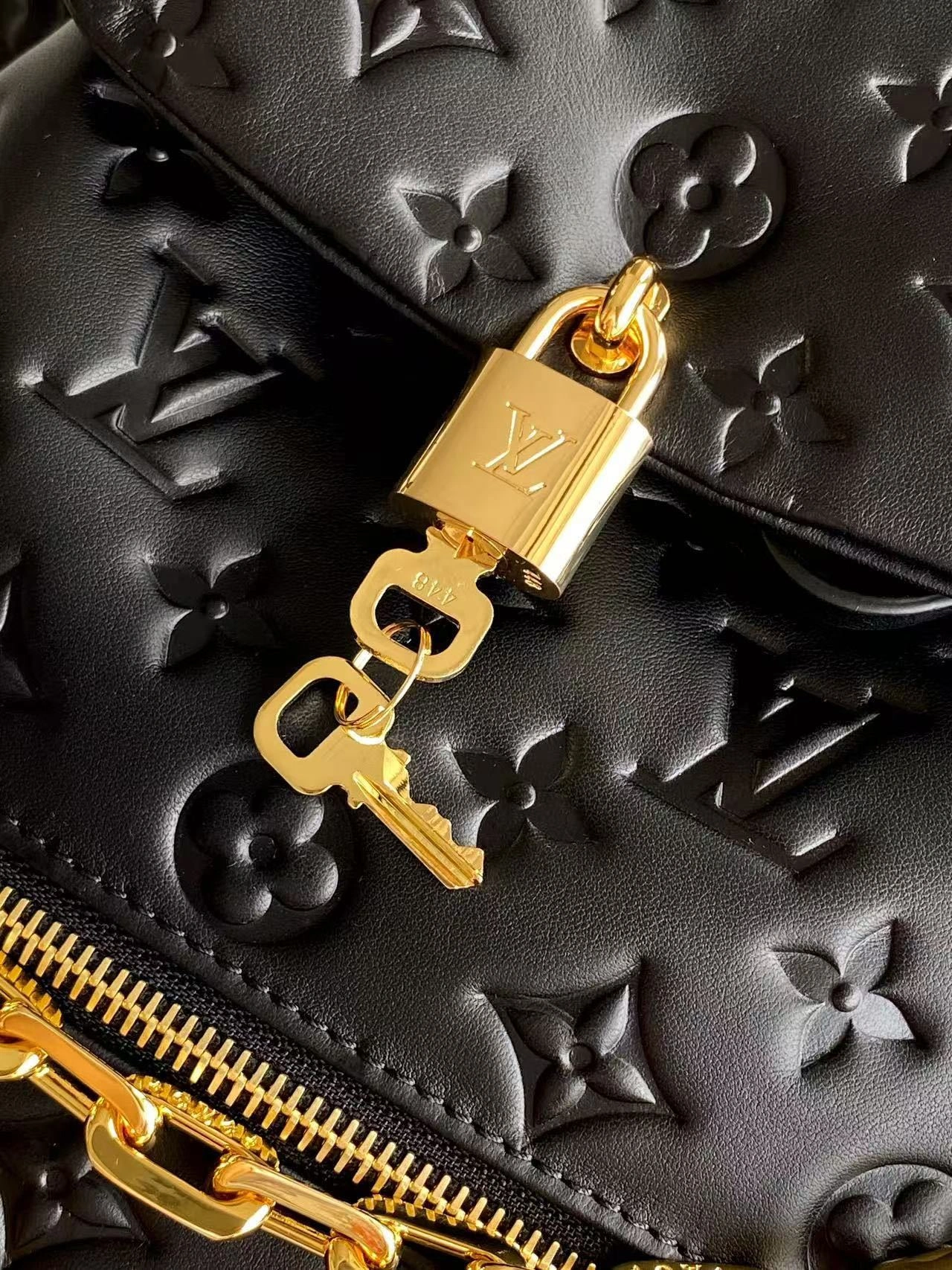 MOMO--8V M25508 high quality version Coussin Calfskin item:E-B000K1809