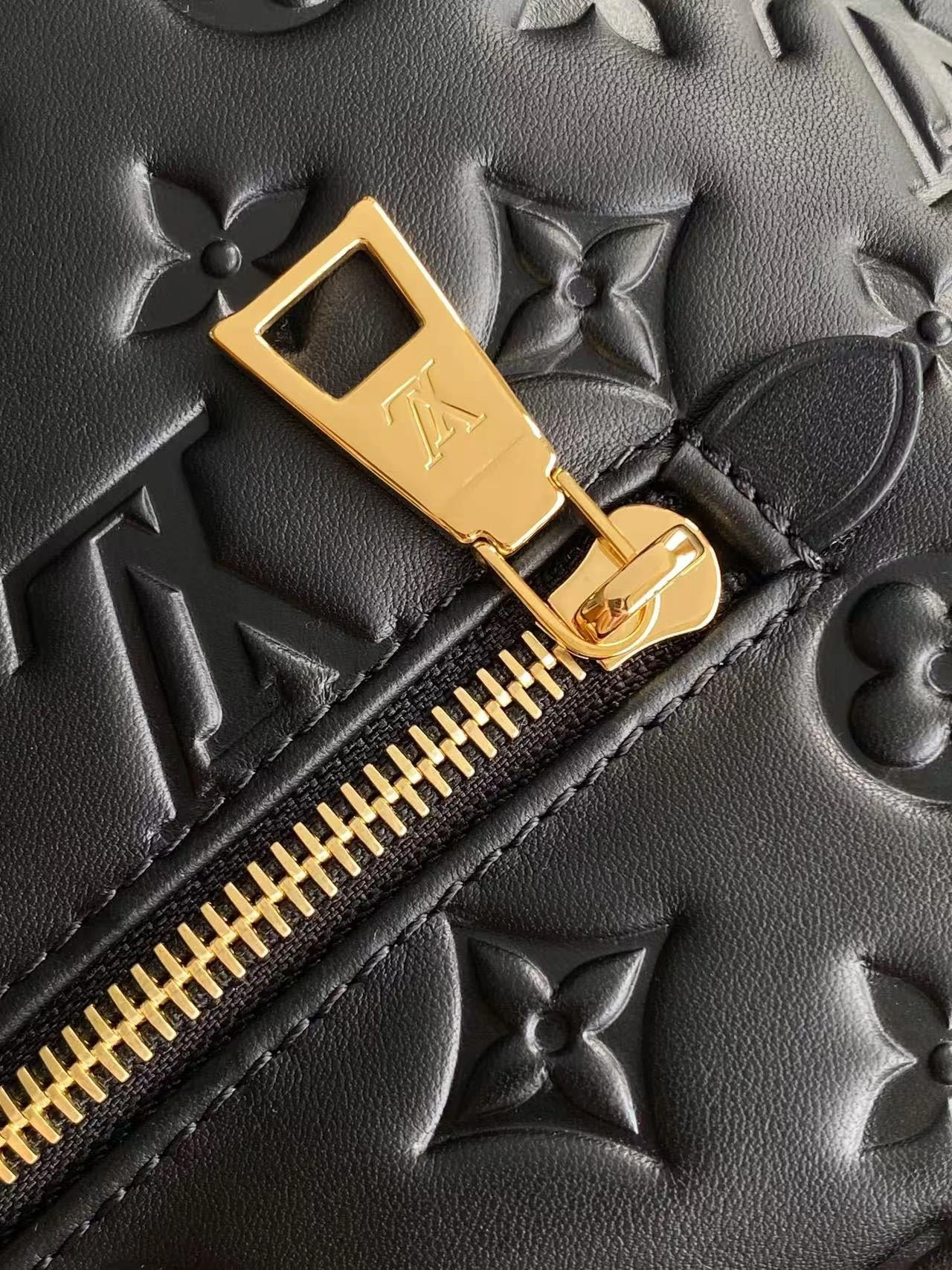 MOMO--8V M25508 high quality version Coussin Calfskin item:E-B000K1809