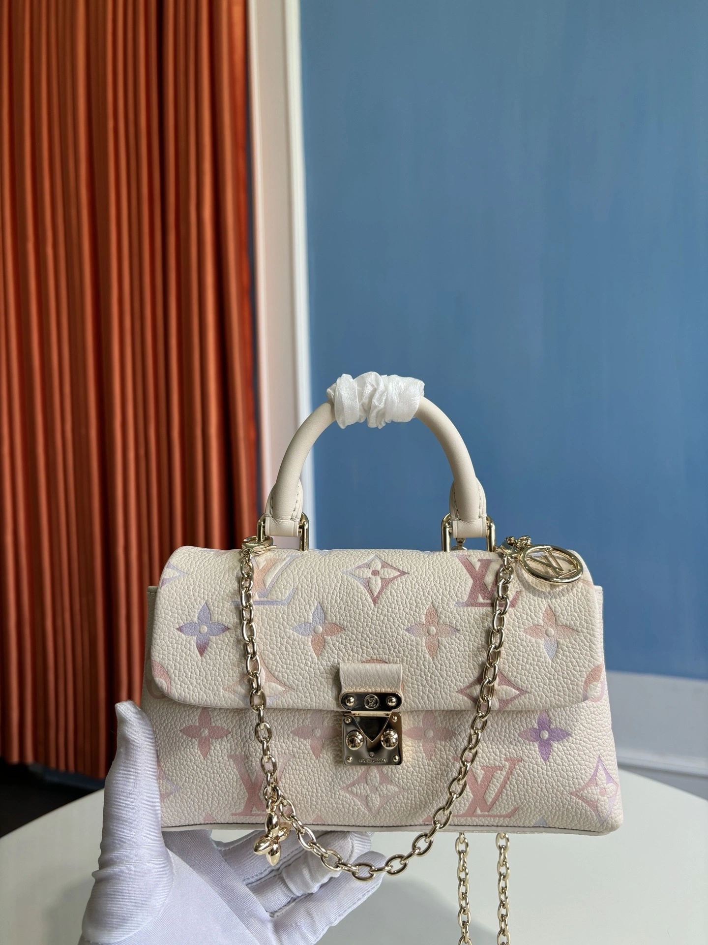 MOMO--8V M25596 high quality version Nano Madeleine cowhide item:E-B808L1823T