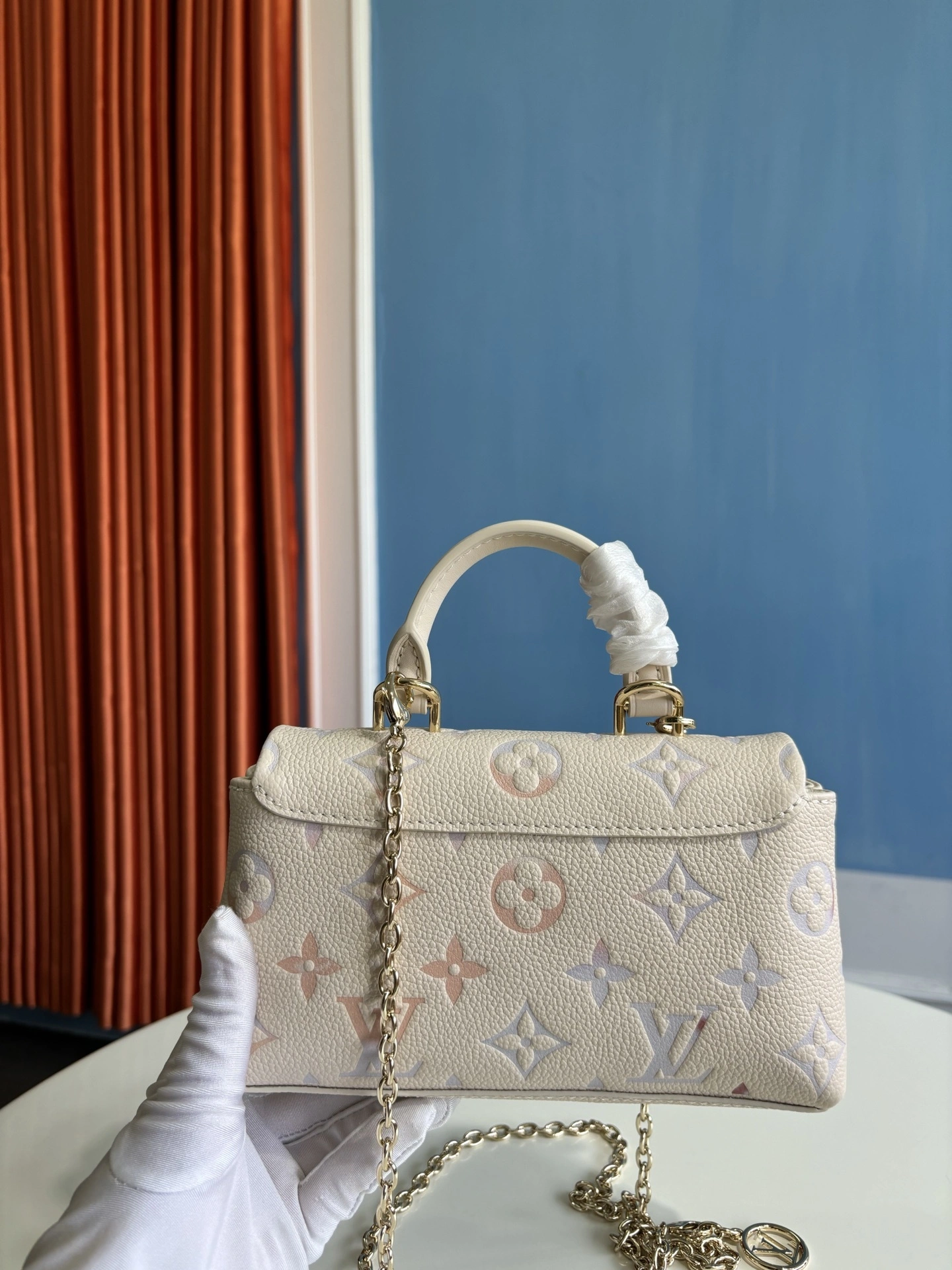 MOMO--8V M25596 high quality version Nano Madeleine cowhide item:E-B808L1823T
