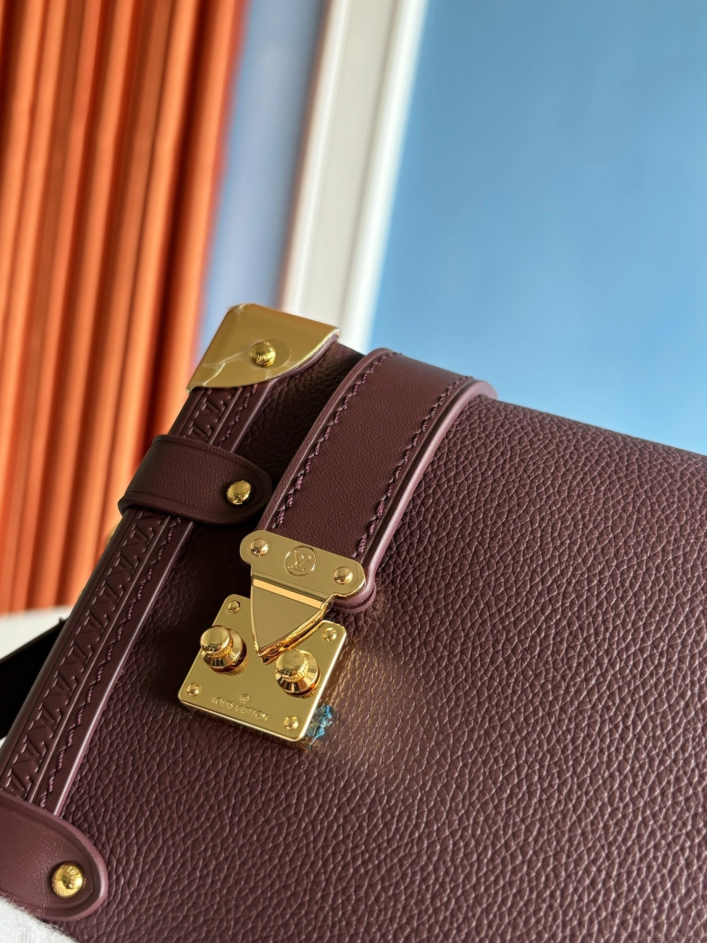 MOMO--8V M25669 high quality version Side Trunk item:E-B808L1835T