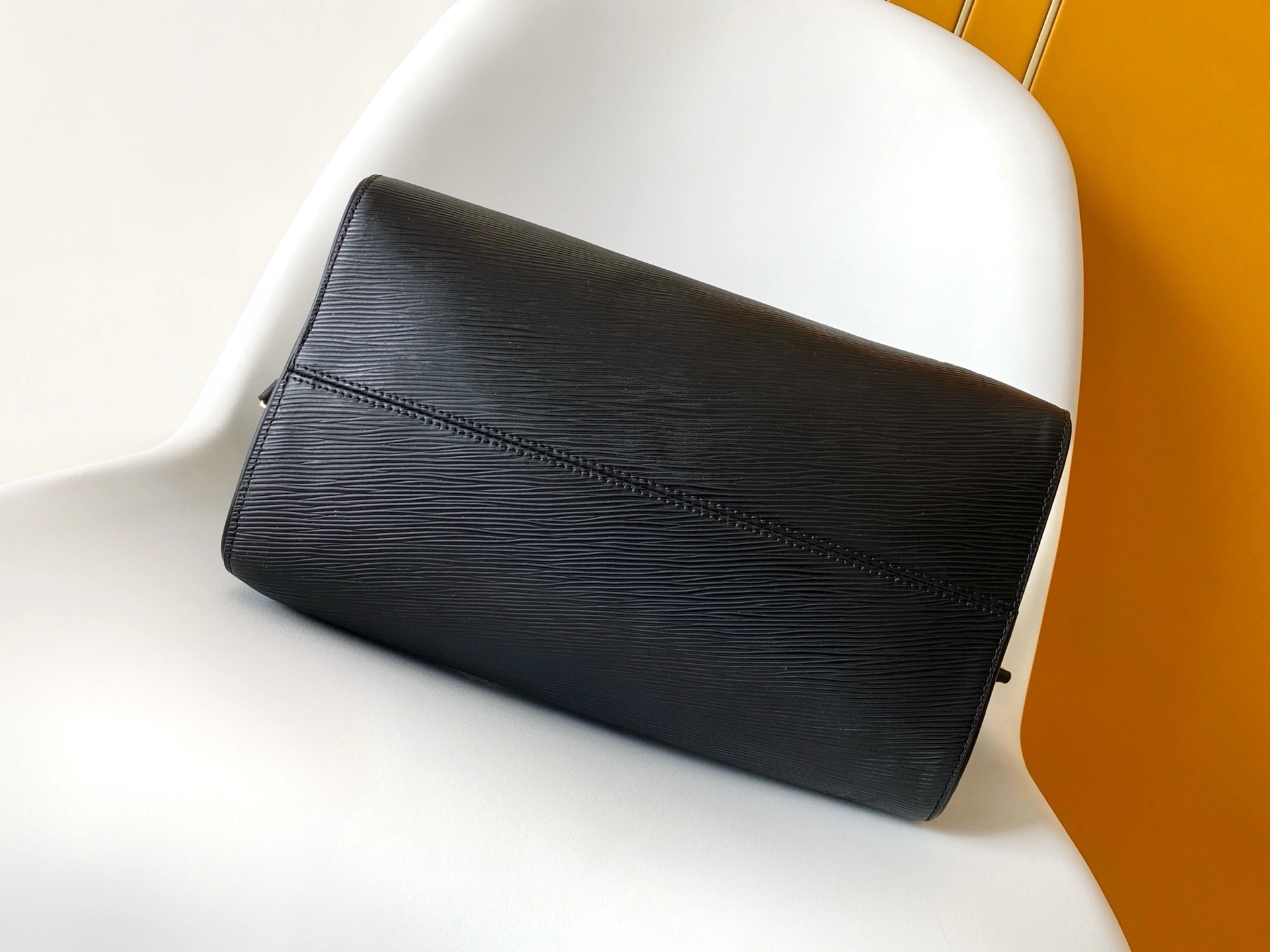 MOMO--8V M25671 high quality version Bandoulière 30 cowhide item:E-B000L1733T