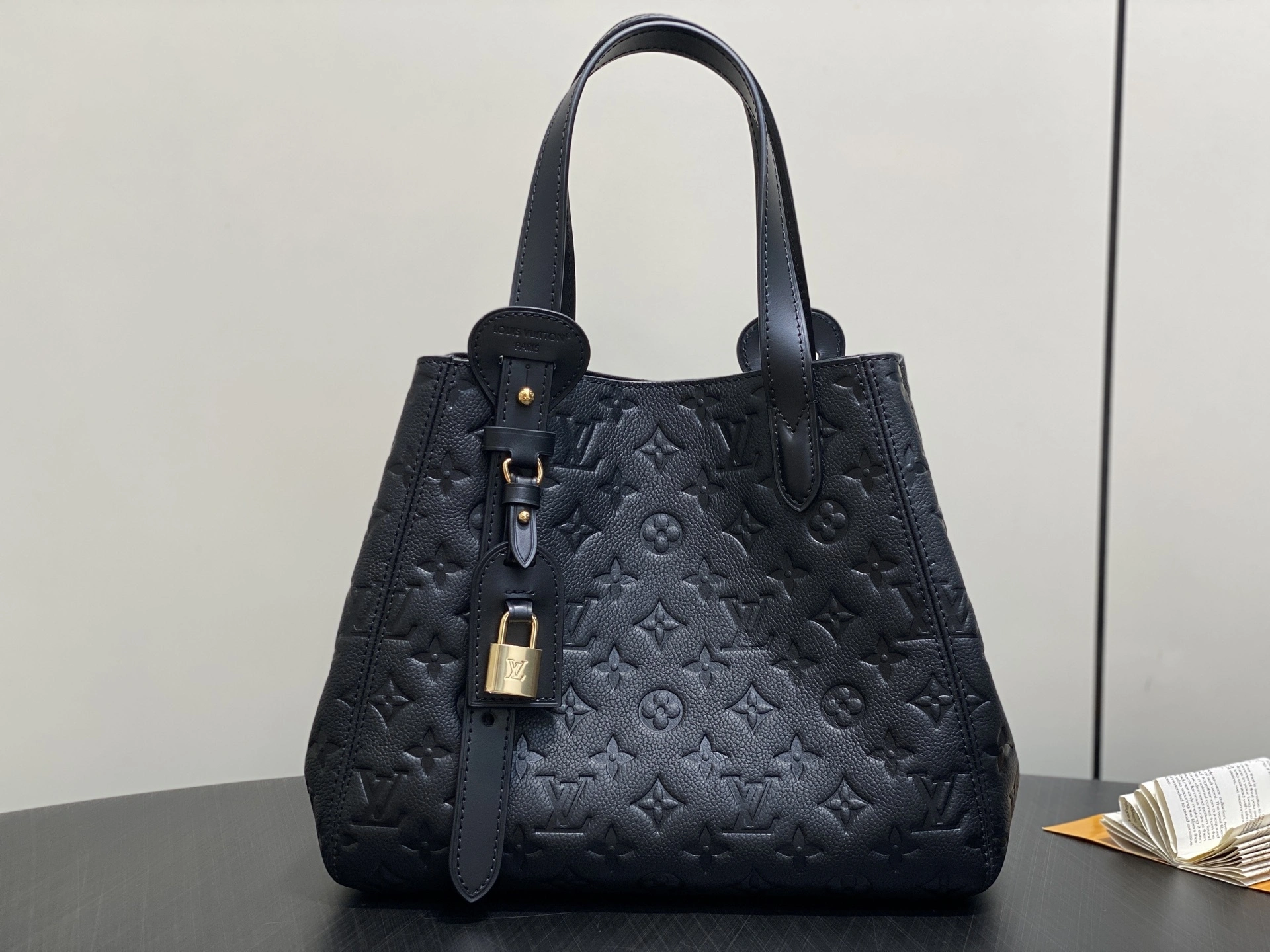 MOMO- 8V M25858 high quality version All In One All-In item:E-B000J1821