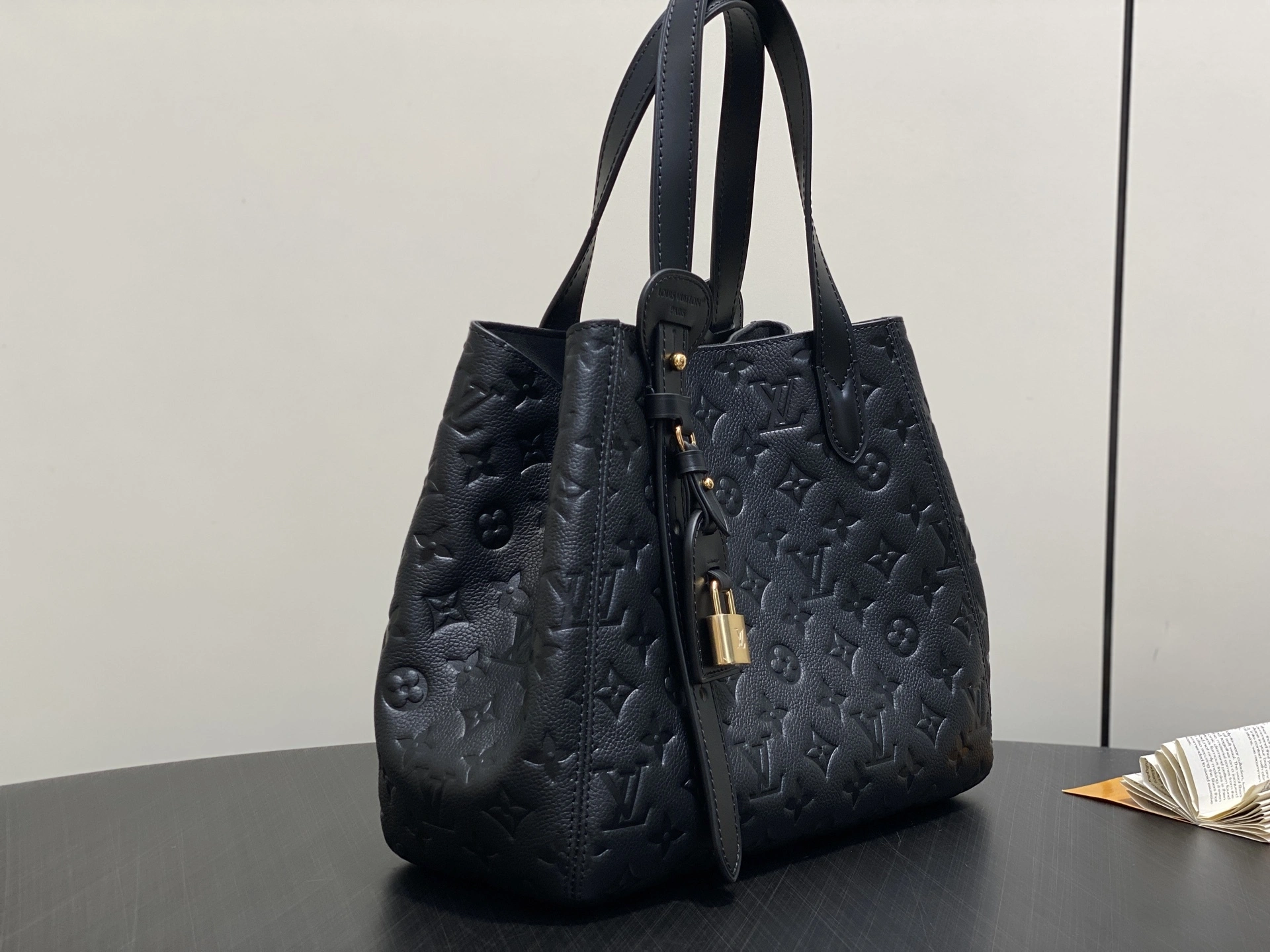 MOMO- 8V M25858 high quality version All In One All-In item:E-B000J1821