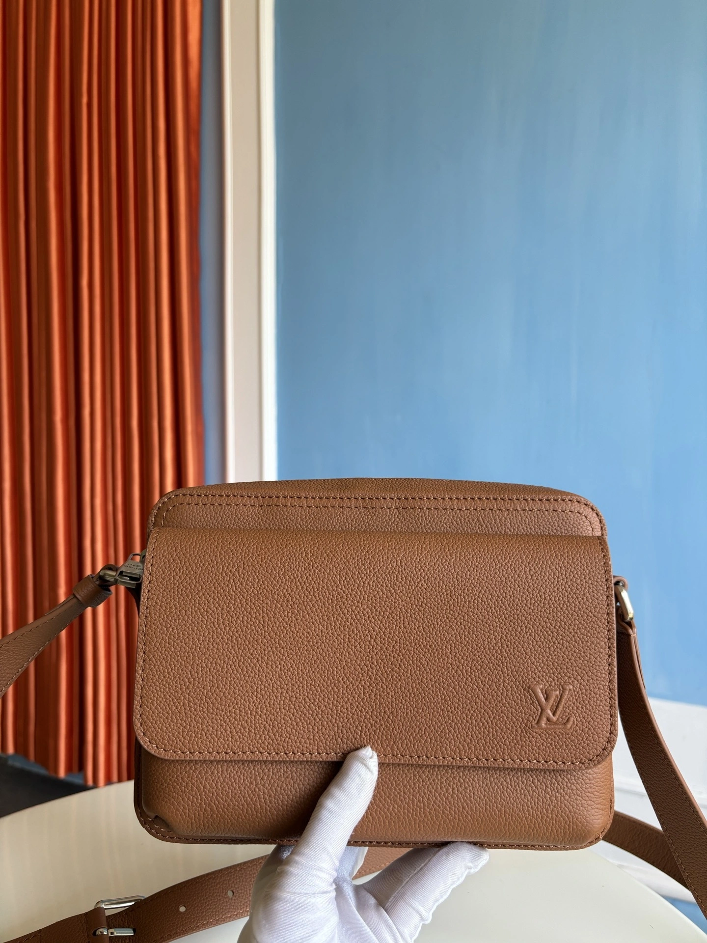 MOMO--8V M25981 high quality version Calfskin item:E-B808L1711T
