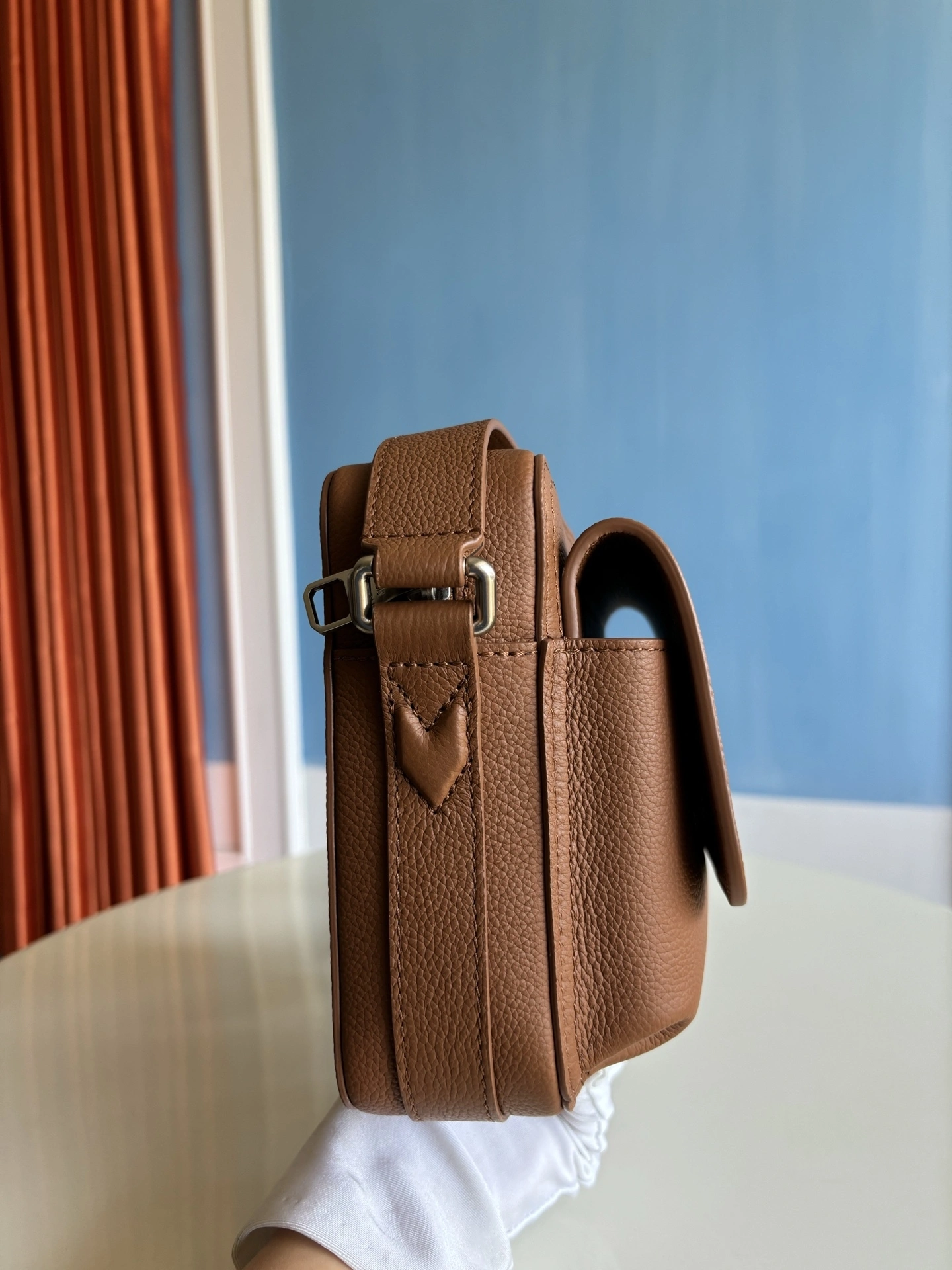 MOMO--8V M25981 high quality version Calfskin item:E-B808L1711T
