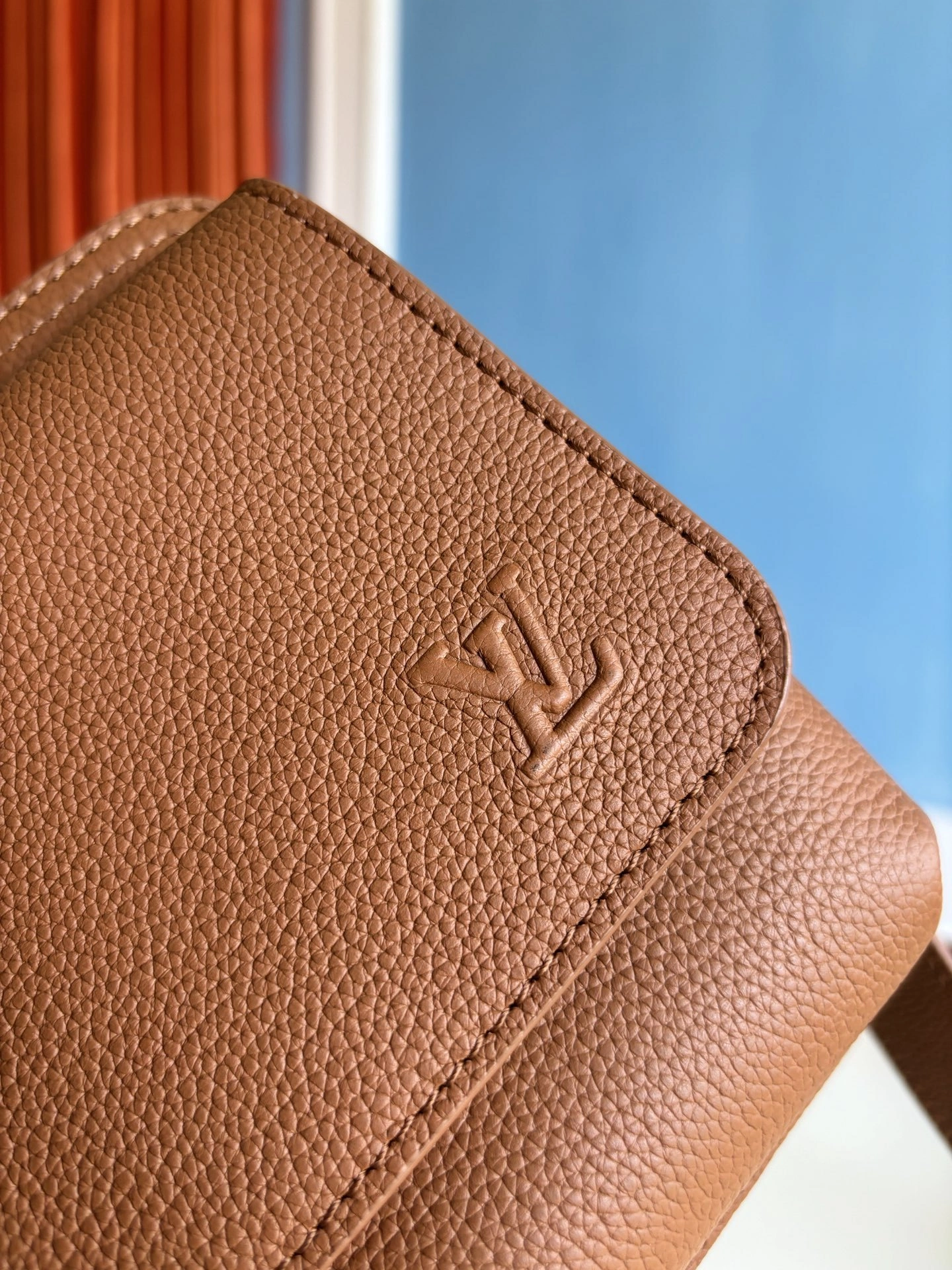 MOMO--8V M25981 high quality version Calfskin item:E-B808L1711T