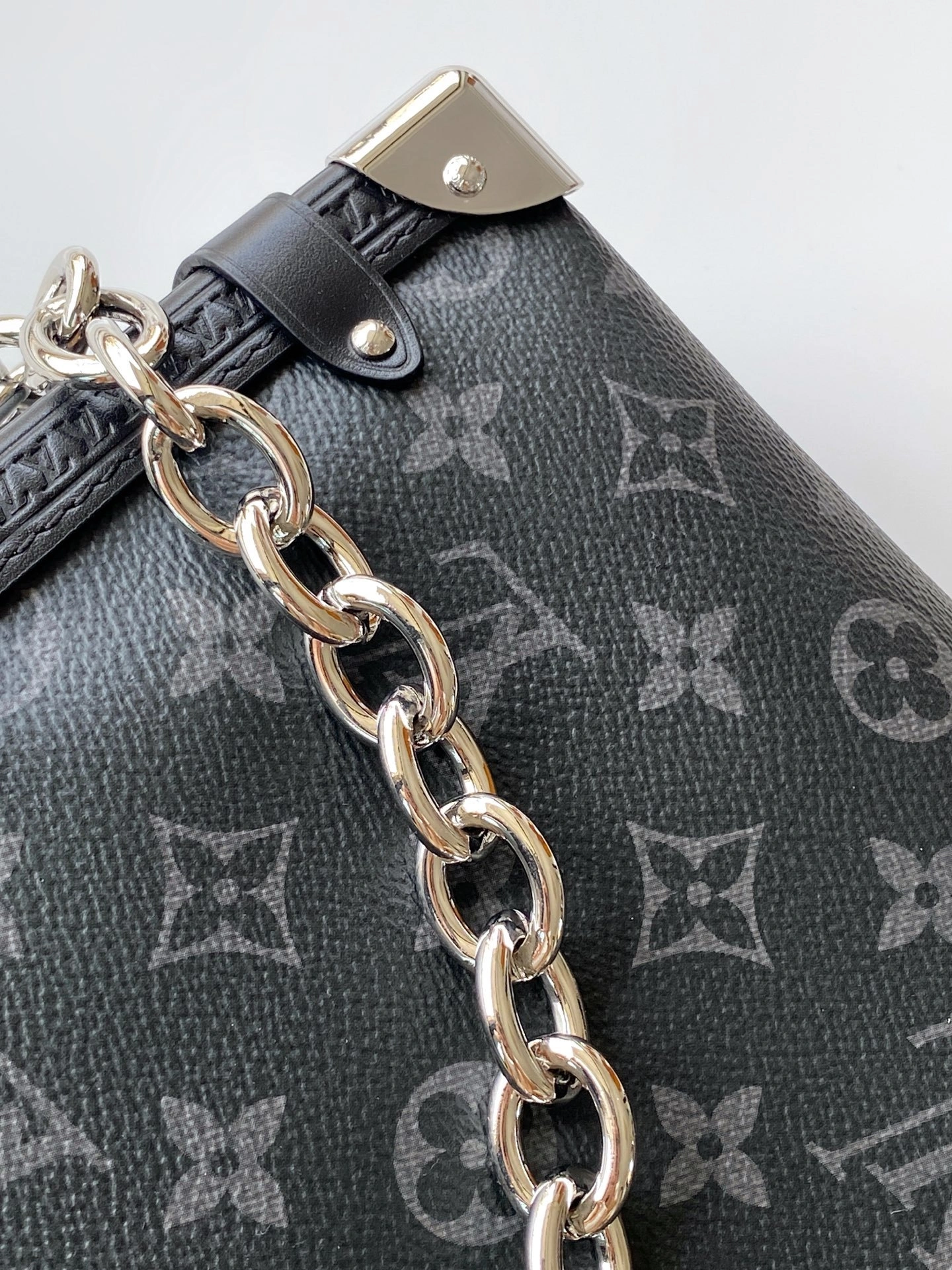 MOMO- 8V M26226 high quality version Side Trunk cowhide item:E-B000K1821