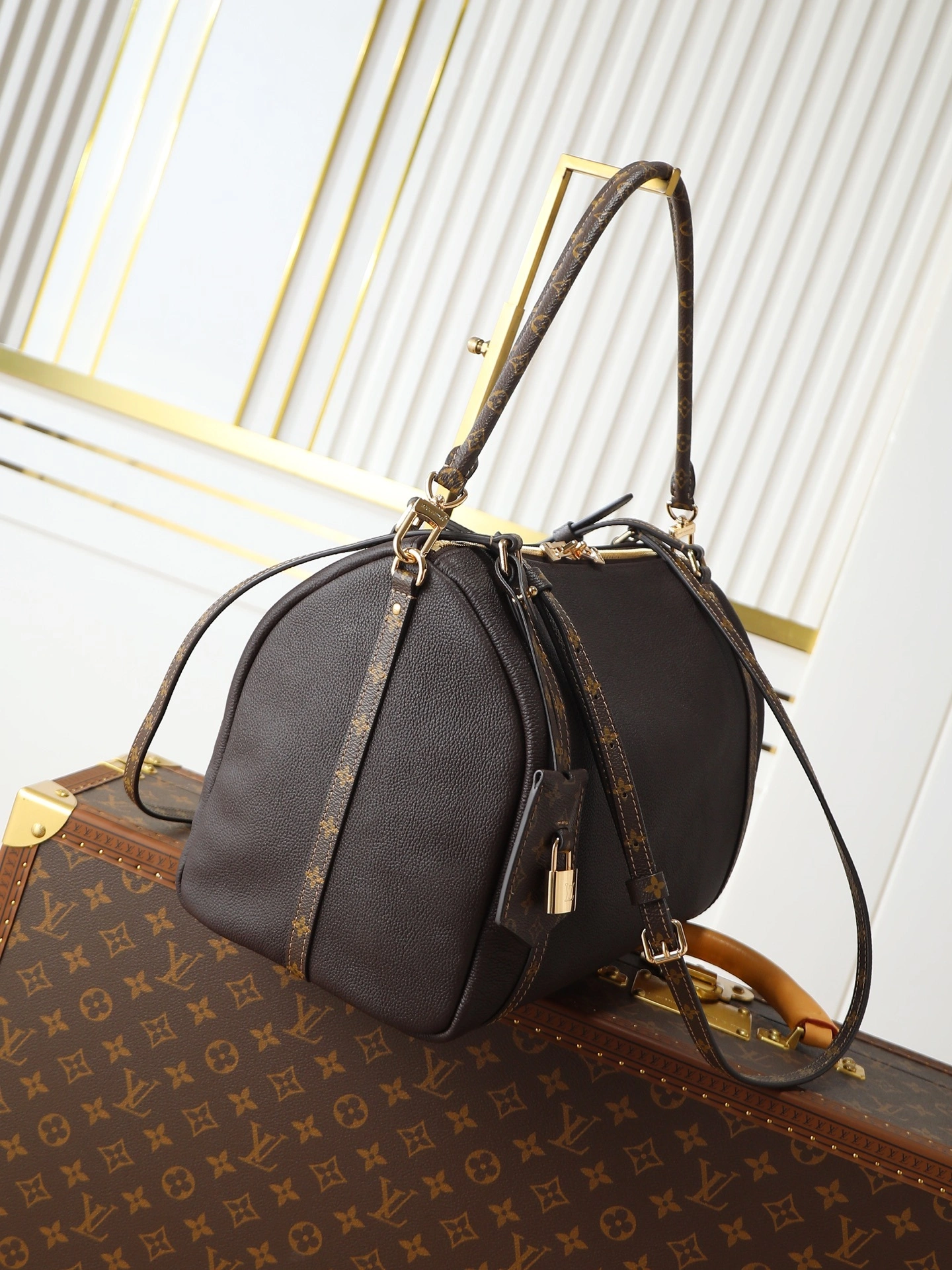 MOMO--8V M26397 high quality version Express cowhide item:F-B106A0939