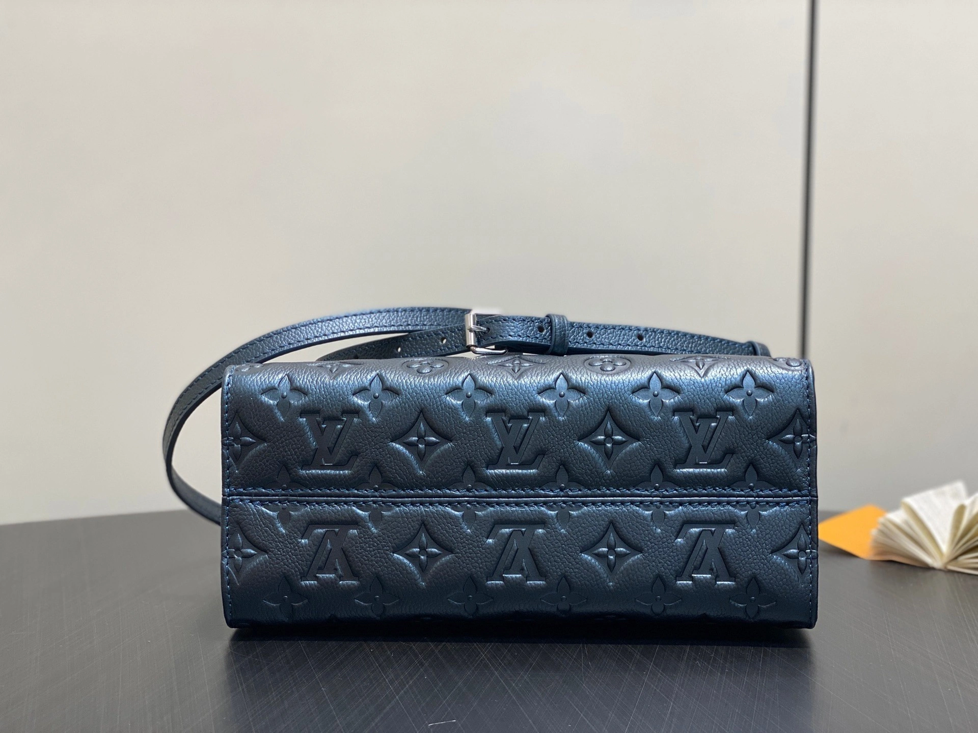 MOMO--8V M27042 high quality version OnTheGo Tote item:F-B000A0919