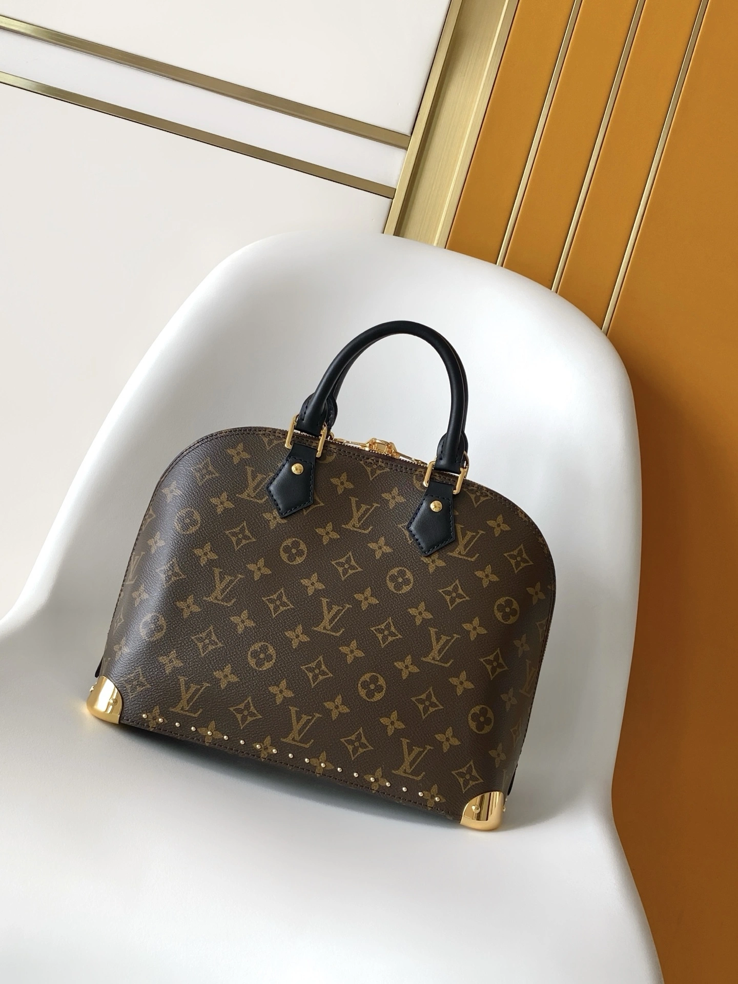 MOMO--8V M27216 high quality version Trunk Alma cowhide item:F-B000A1518