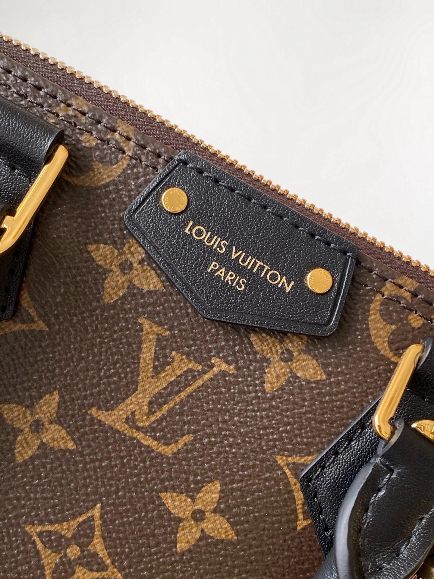 MOMO--8V M27216 high quality version Trunk Alma cowhide item:F-B000A1518