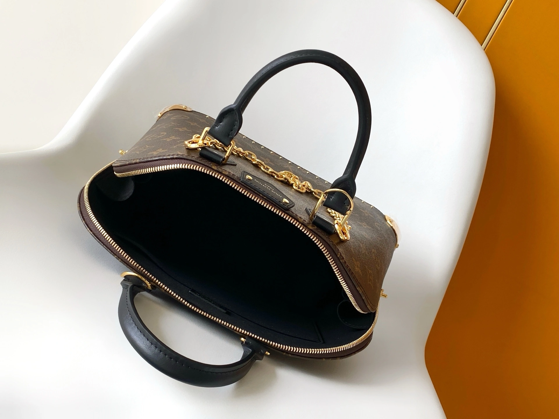 MOMO--8V M27216 high quality version Trunk Alma cowhide item:F-B000A1518