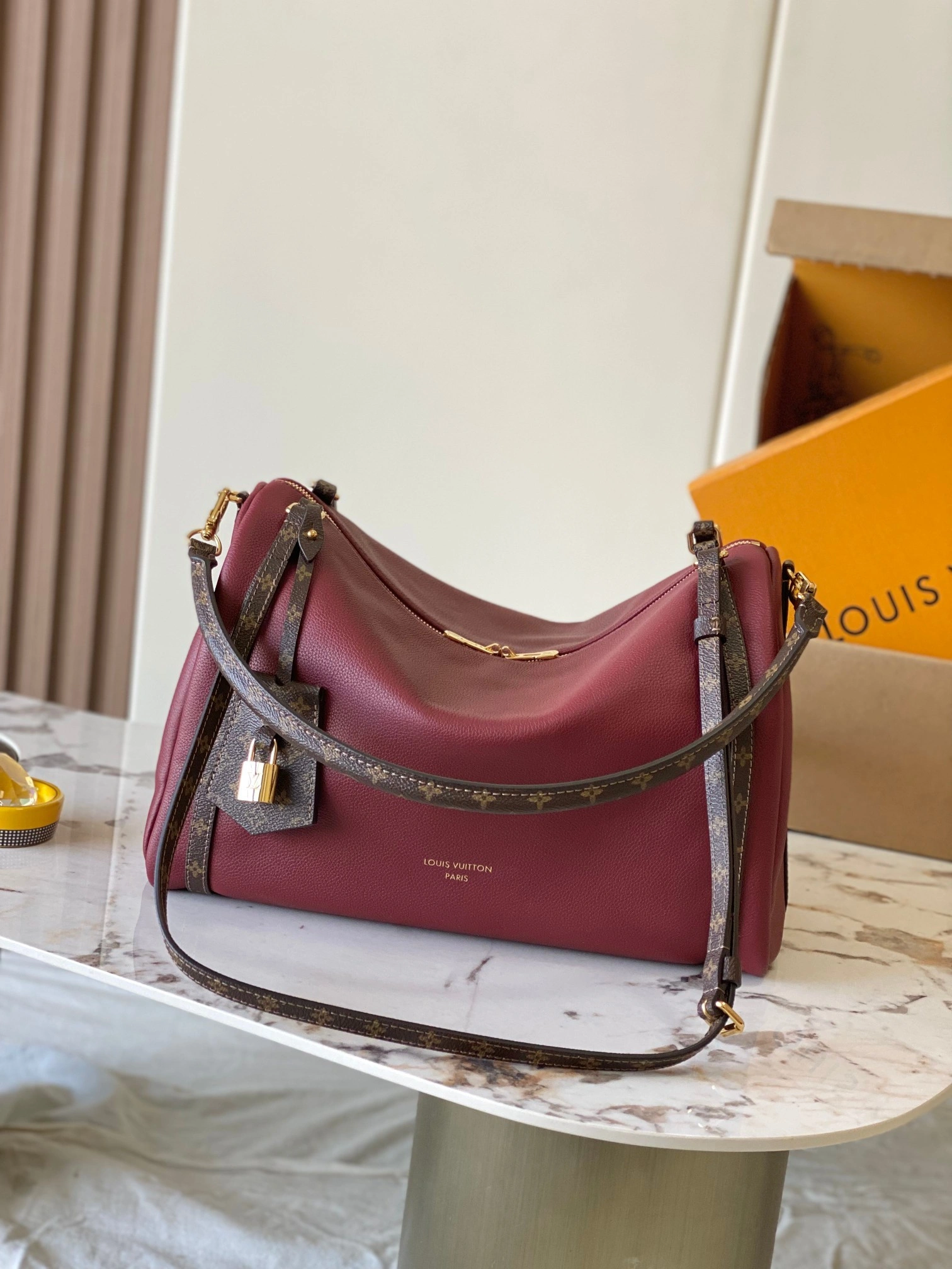 MOMO--8V M27689 high quality version Express cowhide item:F-B106A0937