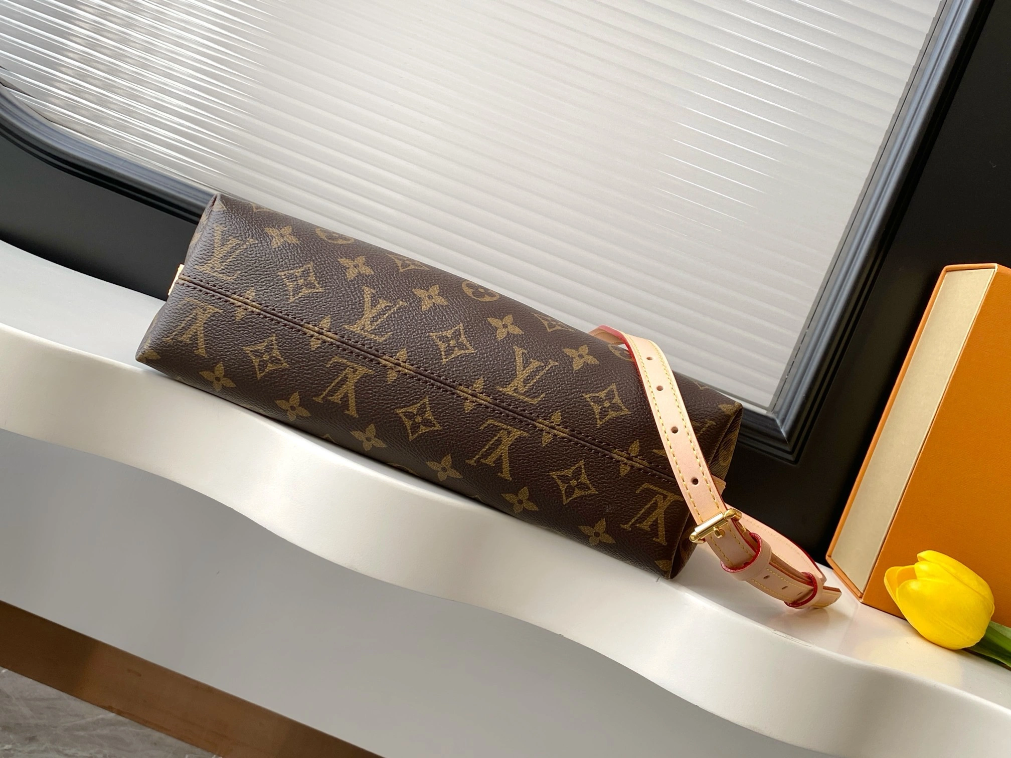 MOMO--8V M27825 high quality version Multipass cowhide item:E-B000L1738T