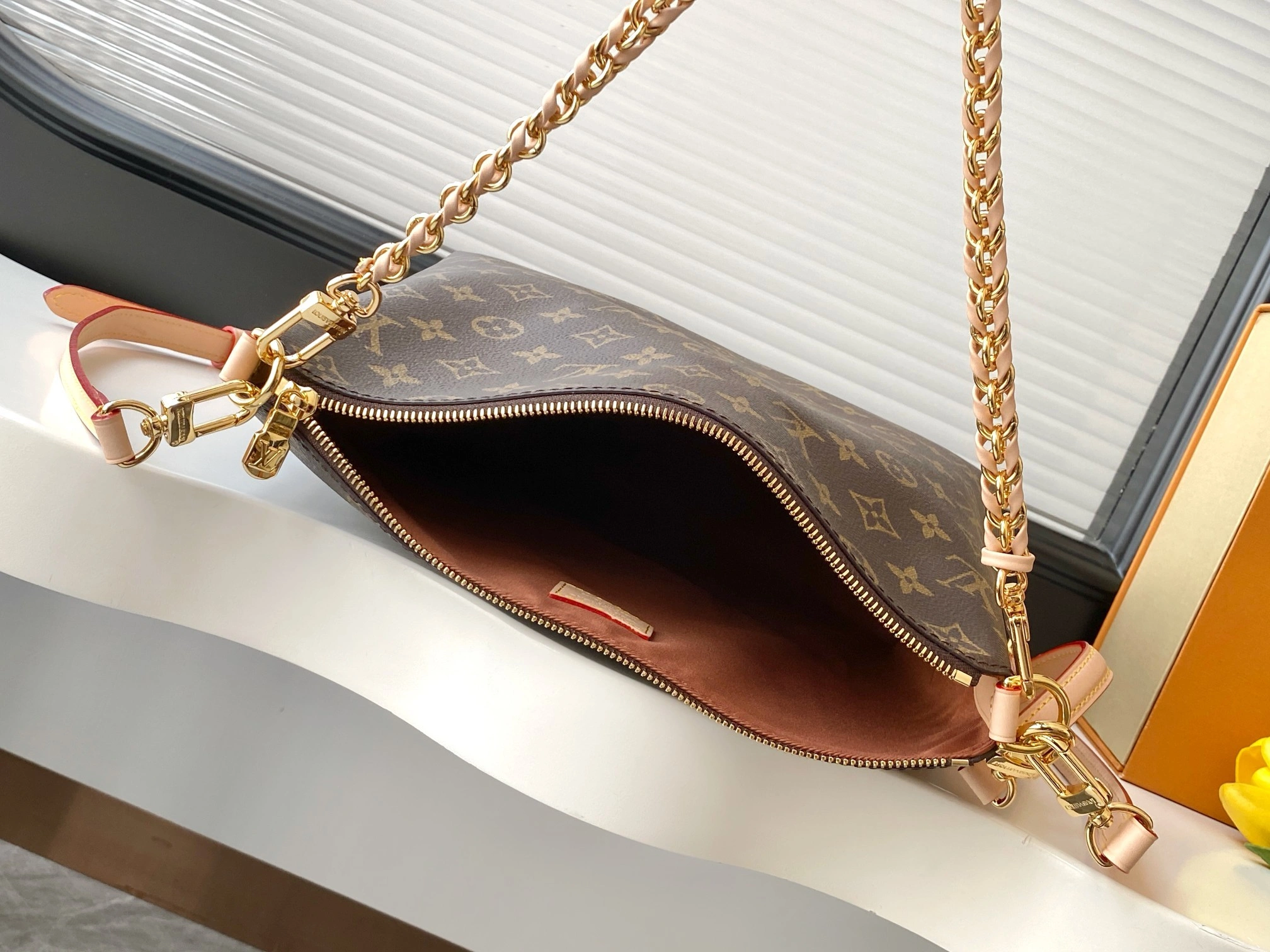 MOMO--8V M27825 high quality version Multipass cowhide item:E-B000L1738T