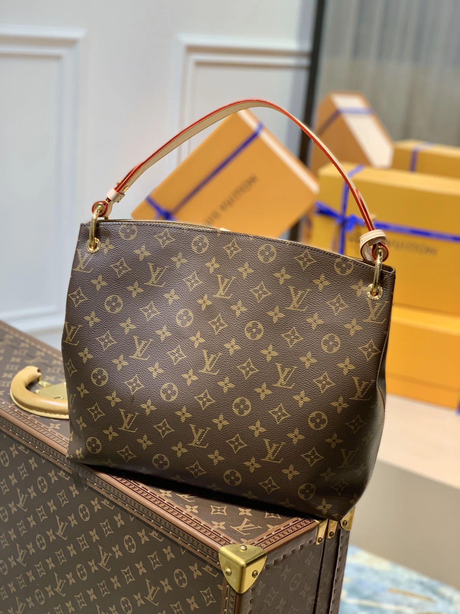 MOMO--8V M43701 high quality version GRACEFUL cowhide item:F-B000A2124