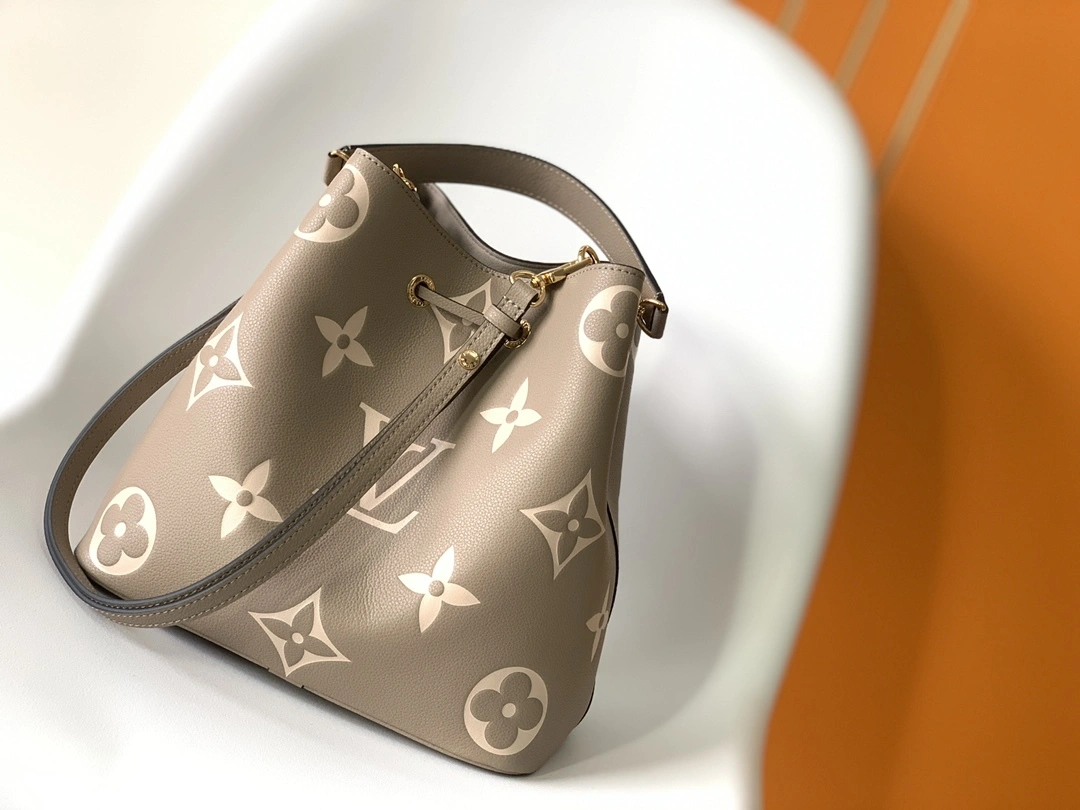 MOMO--8V M45555 high quality version NéoNoé cowhide item:F-B000A2112
