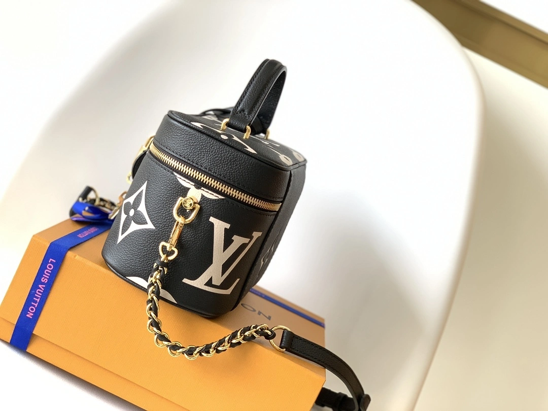 MOMO--8V M45780 high quality version Vanity cowhide item:F-B000A1415