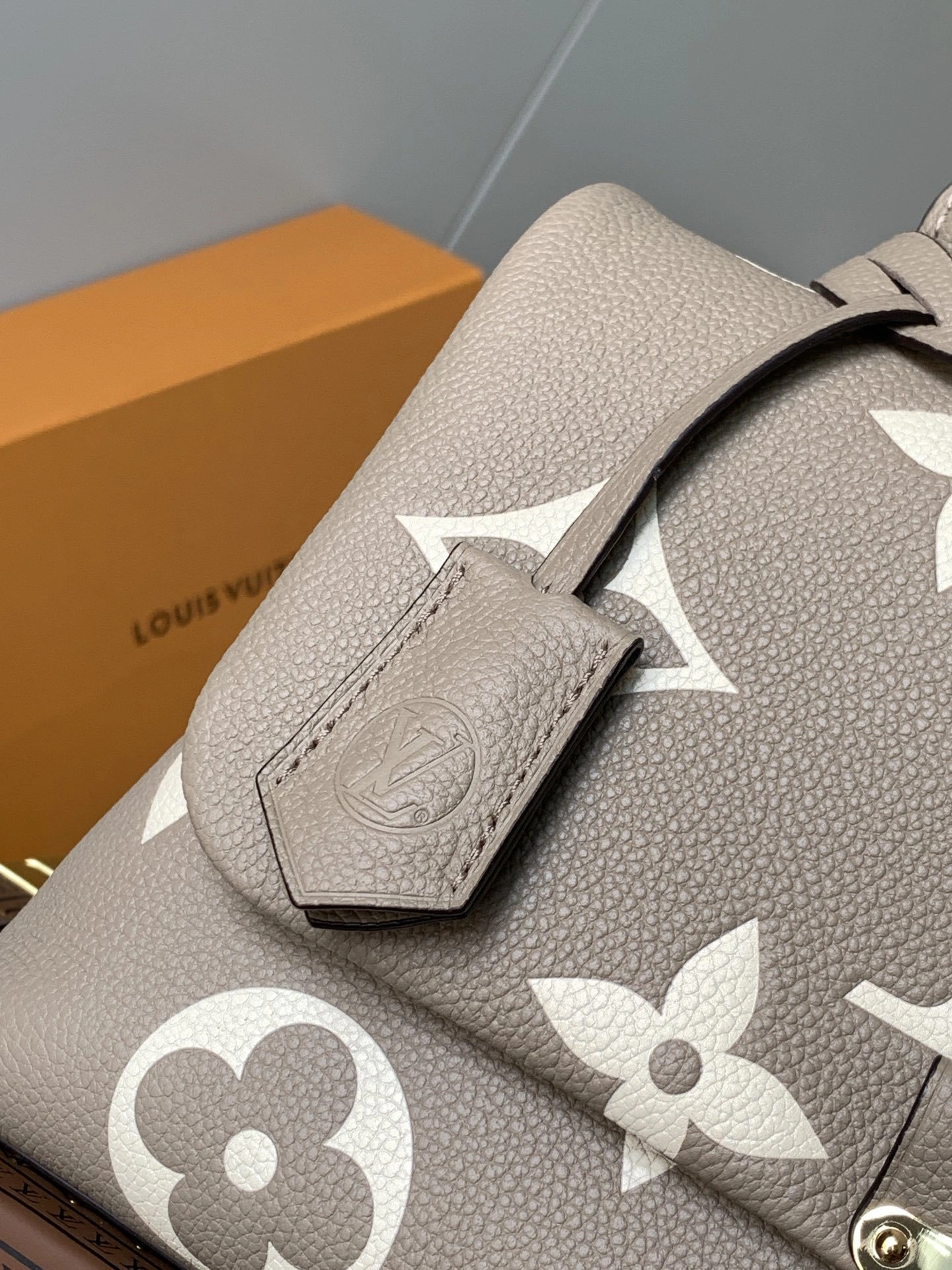 MOMO--8V M46041 high quality version Madeleine cowhide item:F-B000A2108