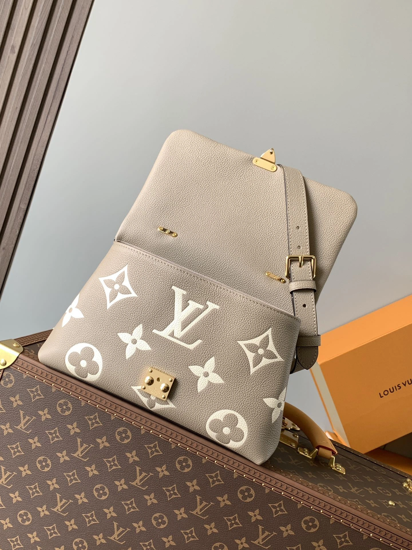 MOMO--8V M46041 high quality version Madeleine cowhide item:F-B000A2108