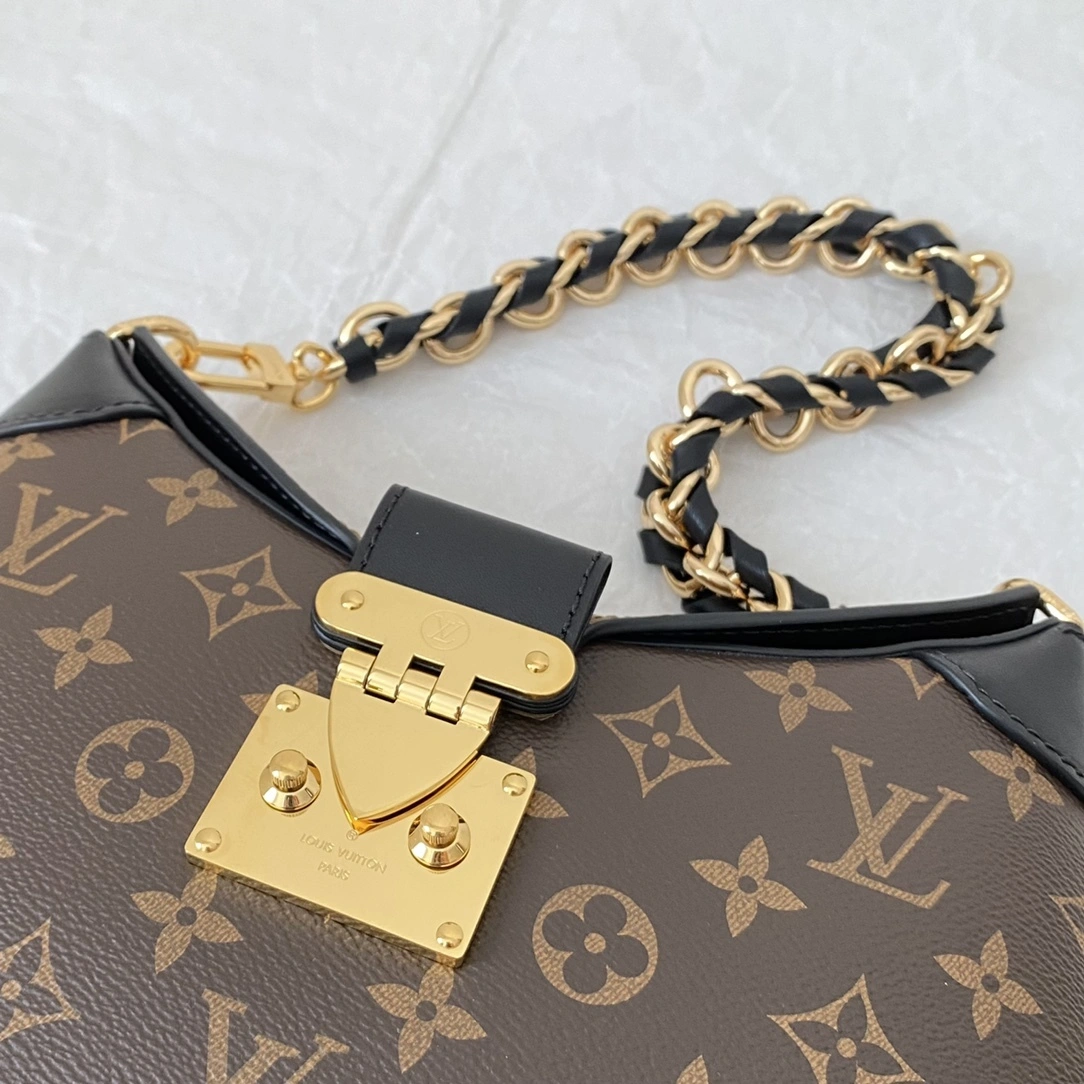 MOMO- 8V M46659 high quality version item：E-B177I2401