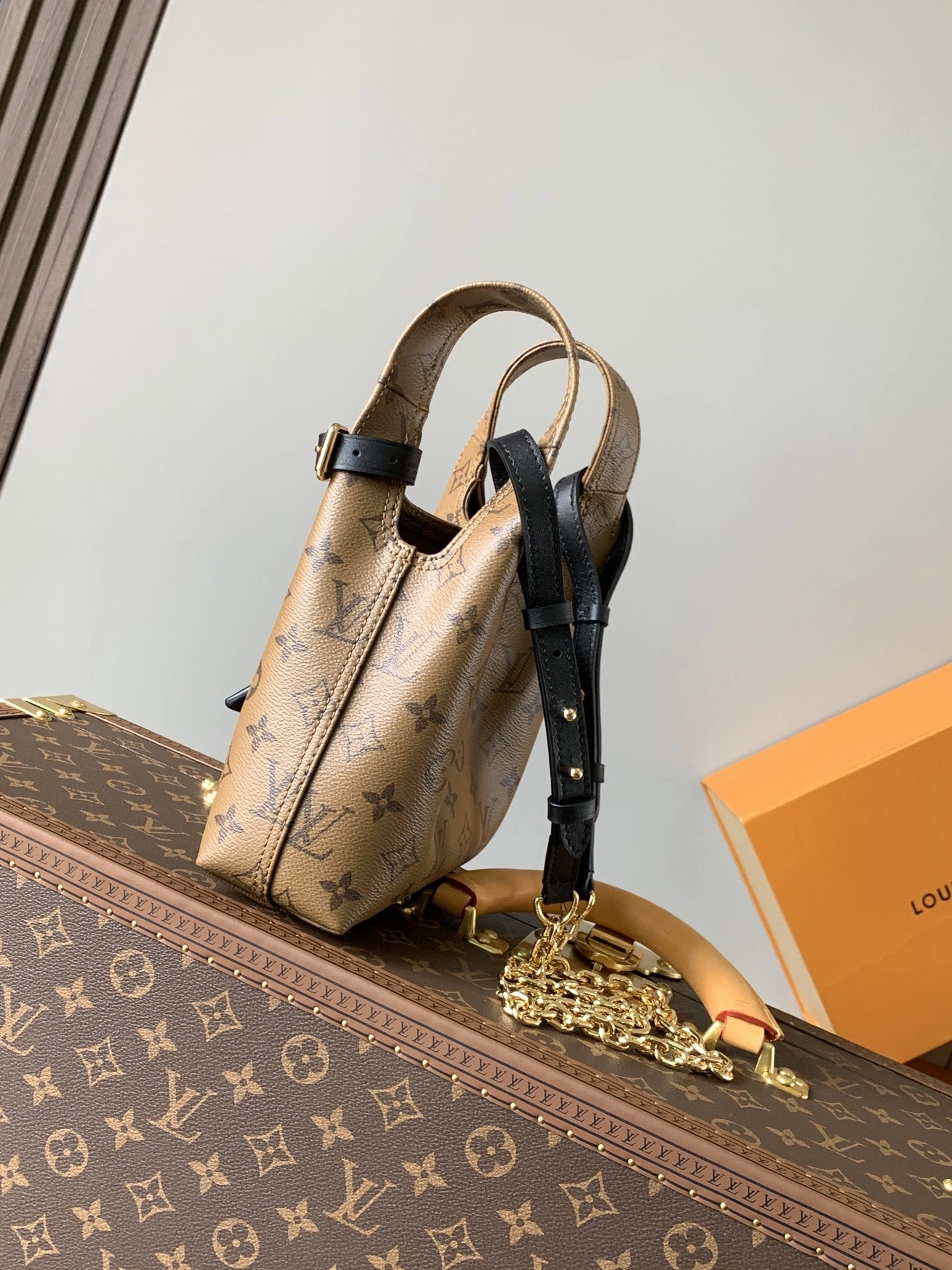MOMO--8V M46816 high quality version Atlantis BB cowhide item:F-B000A2107