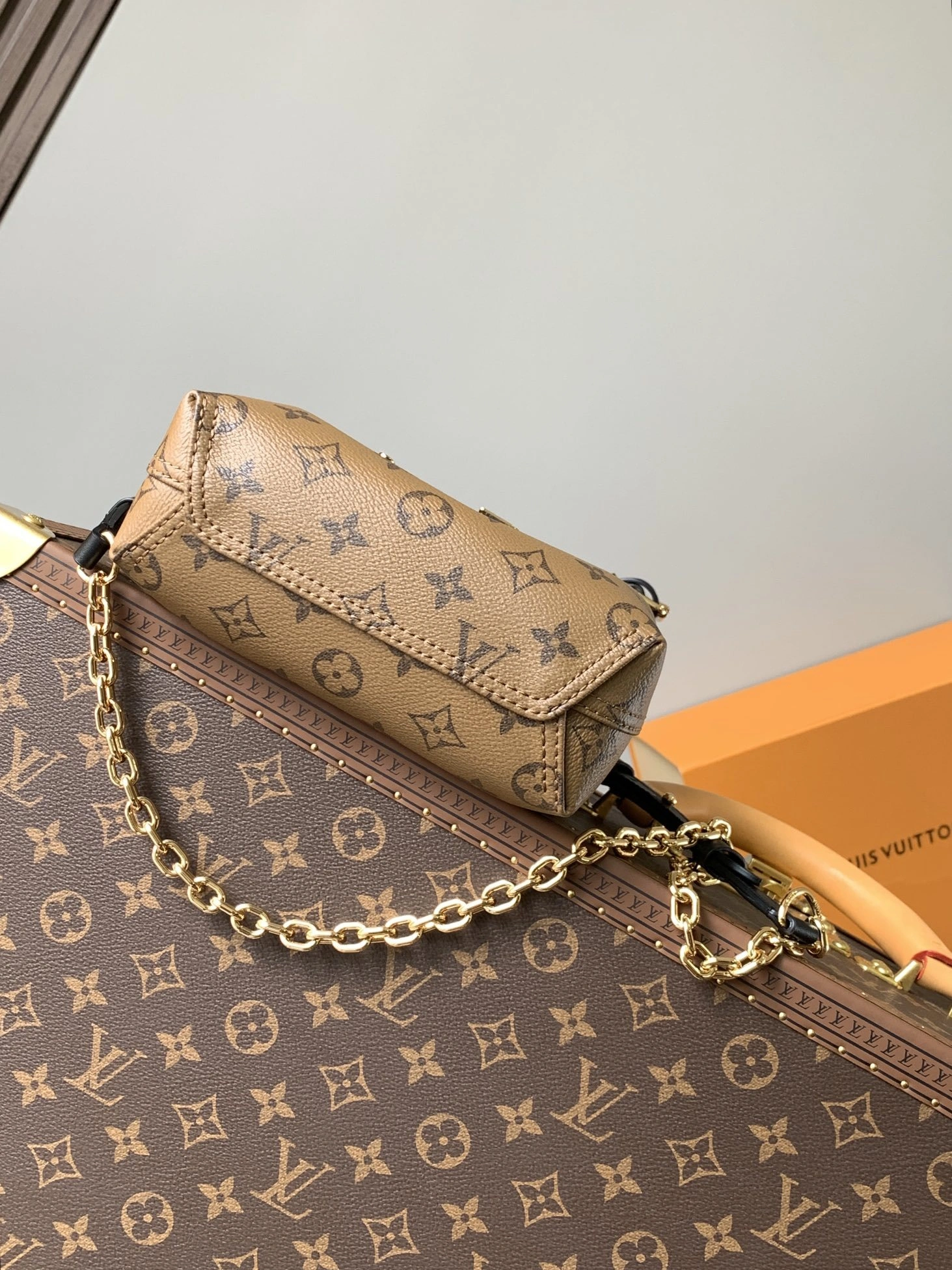MOMO--8V M46816 high quality version Atlantis BB cowhide item:F-B000A2107