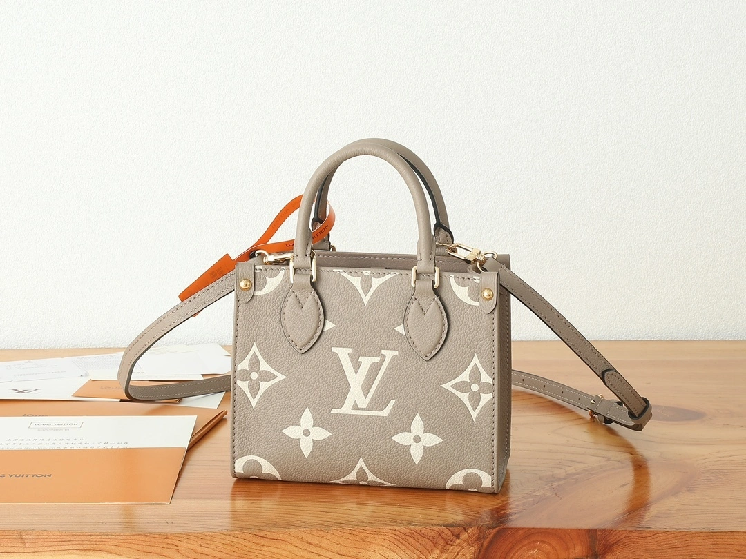 MOMO--8V M47054 high quality version OnTheGo BB item:F-B000A2141