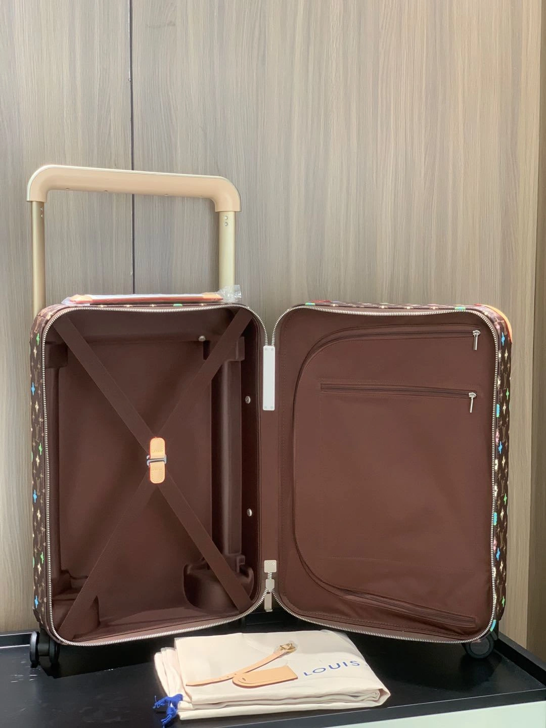 MOMO- 8V M47070 high quality version HORIZON item：E-B177I2590