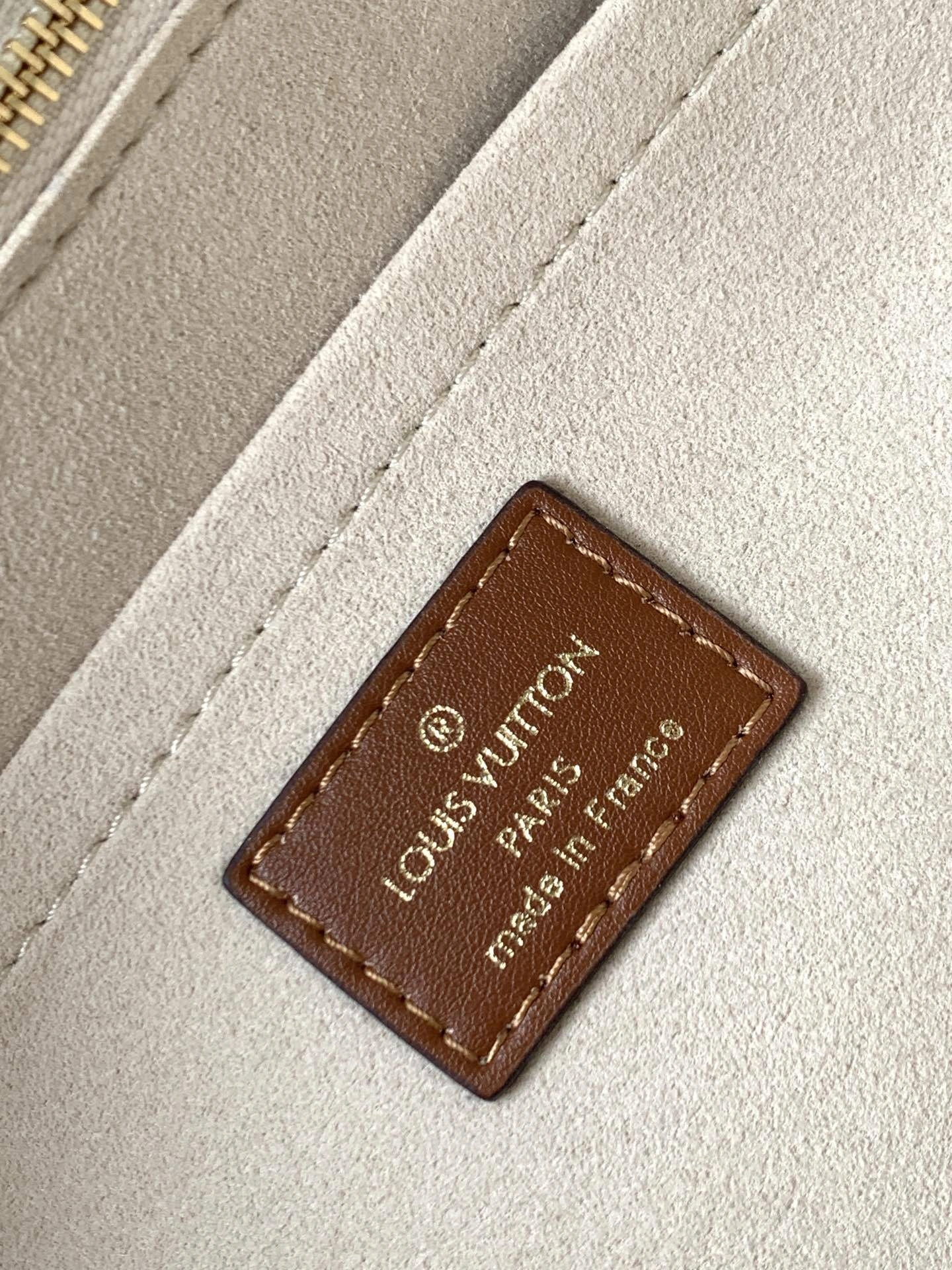 MOMO--8V M53825 high quality version On My Side Calfskin item:F-B000A2118
