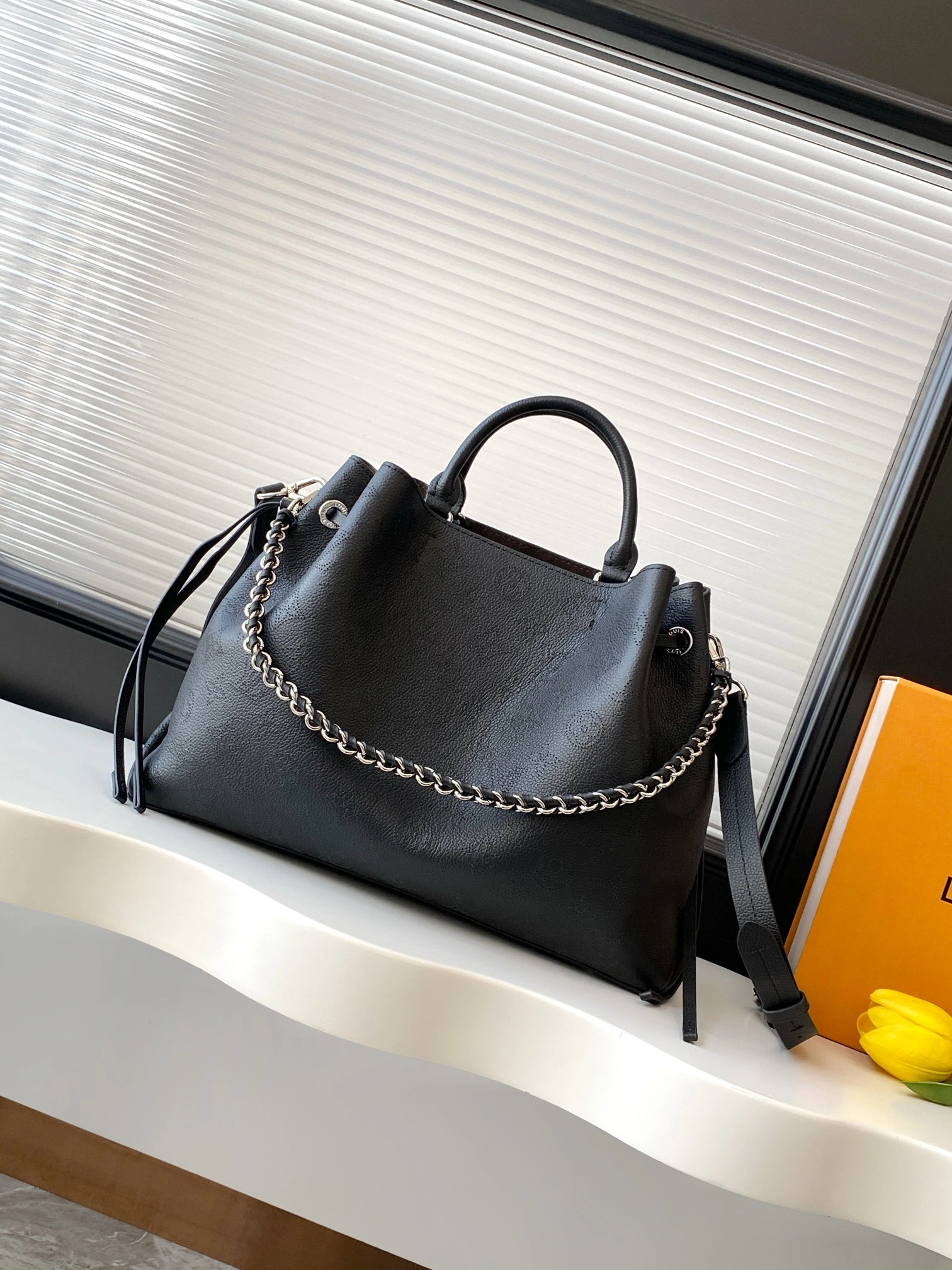 MOMO--8V M59200 high quality version Bella Tote cowhide item:E-B000L1808T