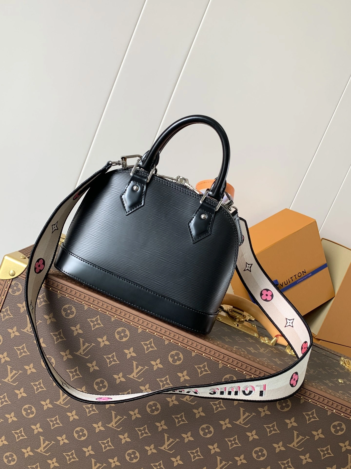 MOMO--8V M59217 high quality version Alma BB cowhide item:F-B000A2148