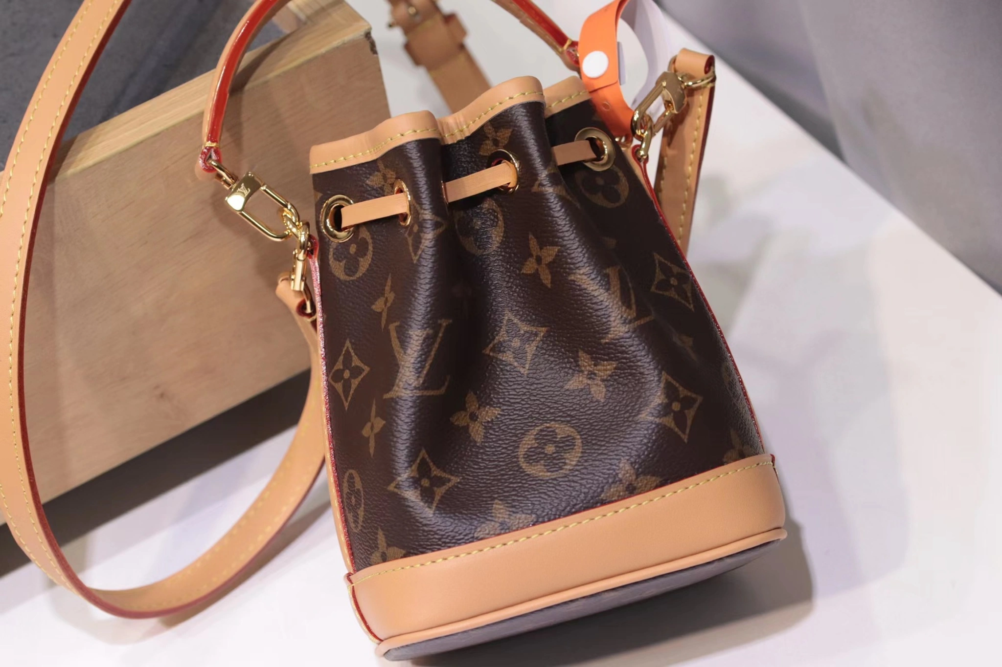 MOMO--8V M81266 high quality version item:F-B000A1505