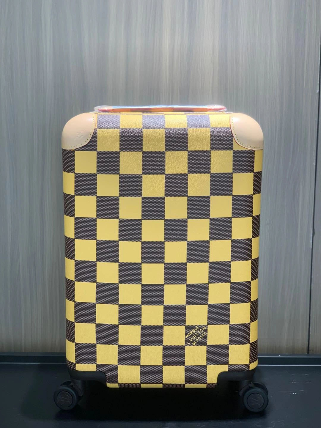 MOMO- 8V N40566 high quality version HORIZON item：E-B177I2592
