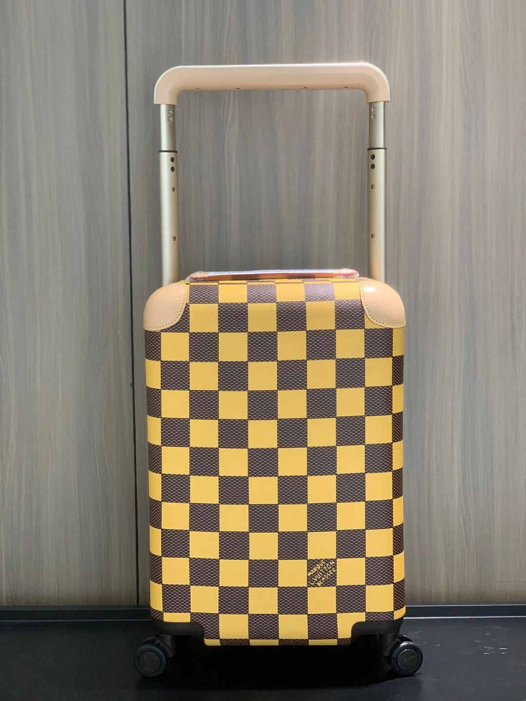 MOMO- 8V N40566 high quality version HORIZON item：E-B177I2592