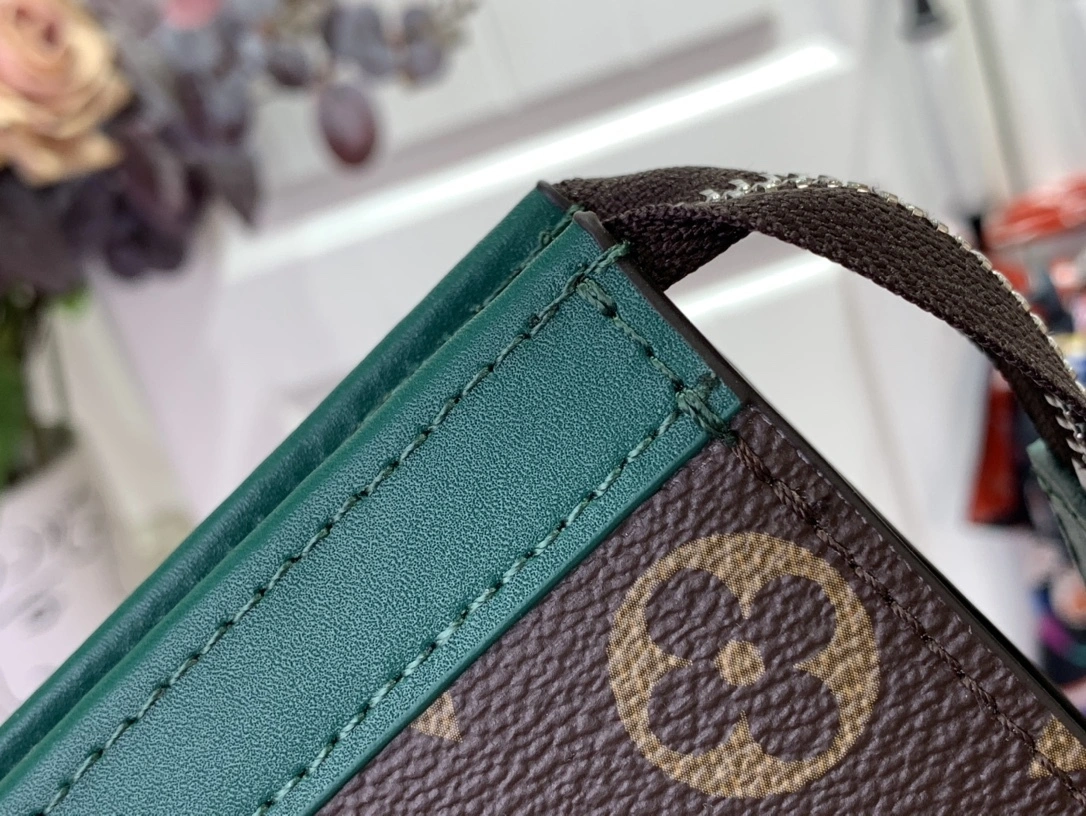 MOMO- 8V m12816 high quality version cowhide 【Pochette Voyage 】 item：E-B000A0491H