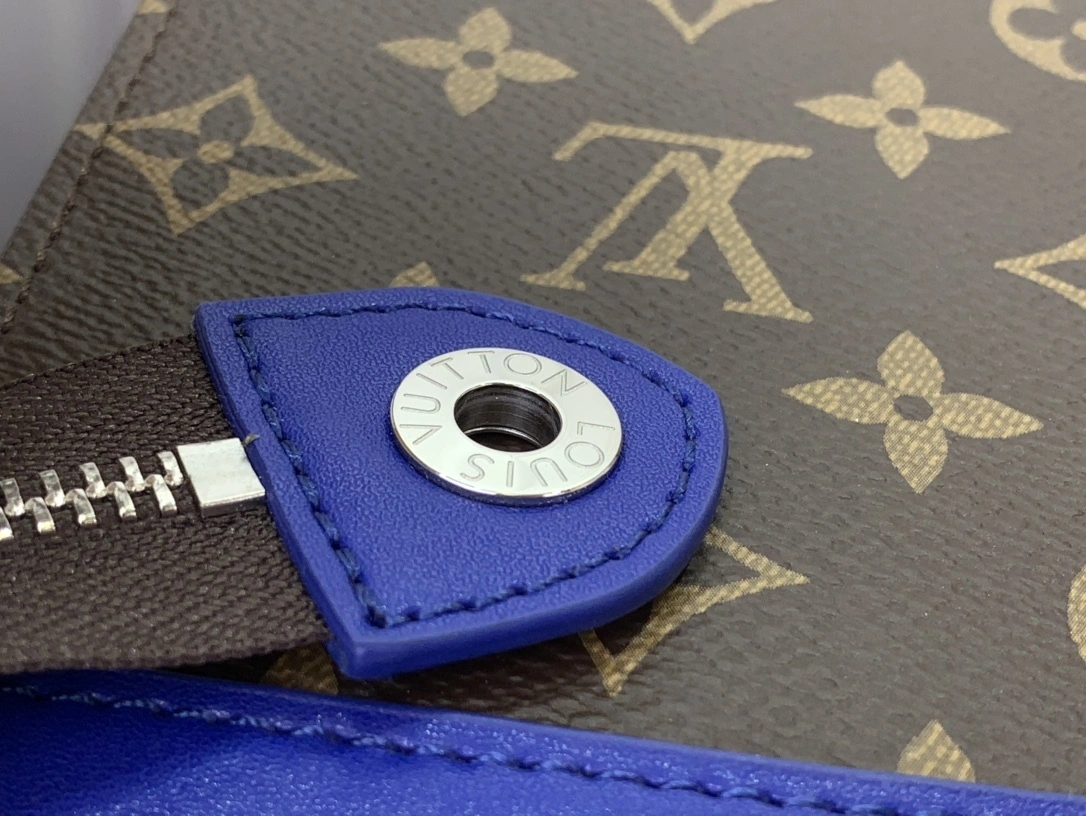 MOMO- 8V m12819 high quality version cowhide 【Pochette Voyage 】 item：E-B000A0492H