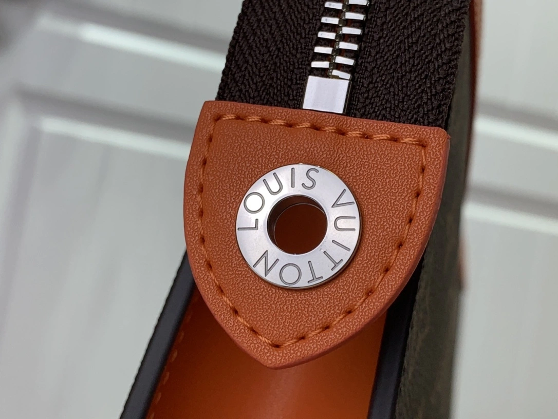 MOMO- 8V m82855 high quality version cowhide 【Pochette Voyage 】 item：E-B063A0497H