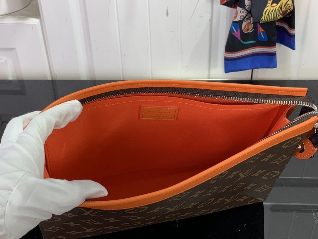 MOMO- 8V m82855 high quality version cowhide 【Pochette Voyage 】 item：E-B063A0497H