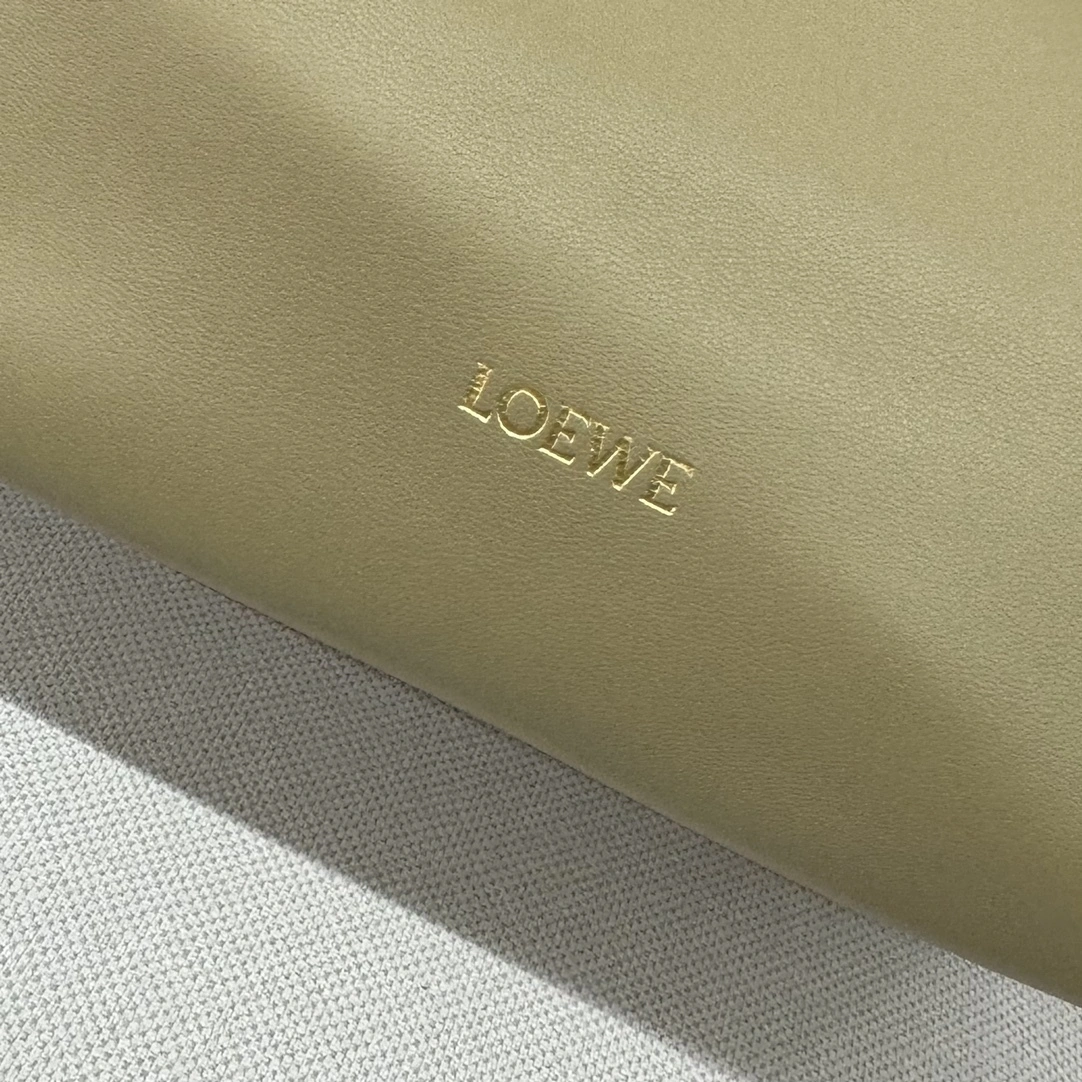 MOMO- 8o5w5 A914NCHX01-9584 high quality version Squeeze sheep item：E-B177I2547