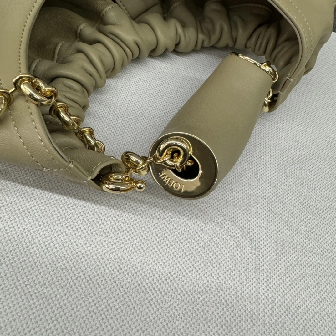 MOMO- 8o5w5 A914NCHX01-9584 high quality version Squeeze sheep item：E-B177I2547