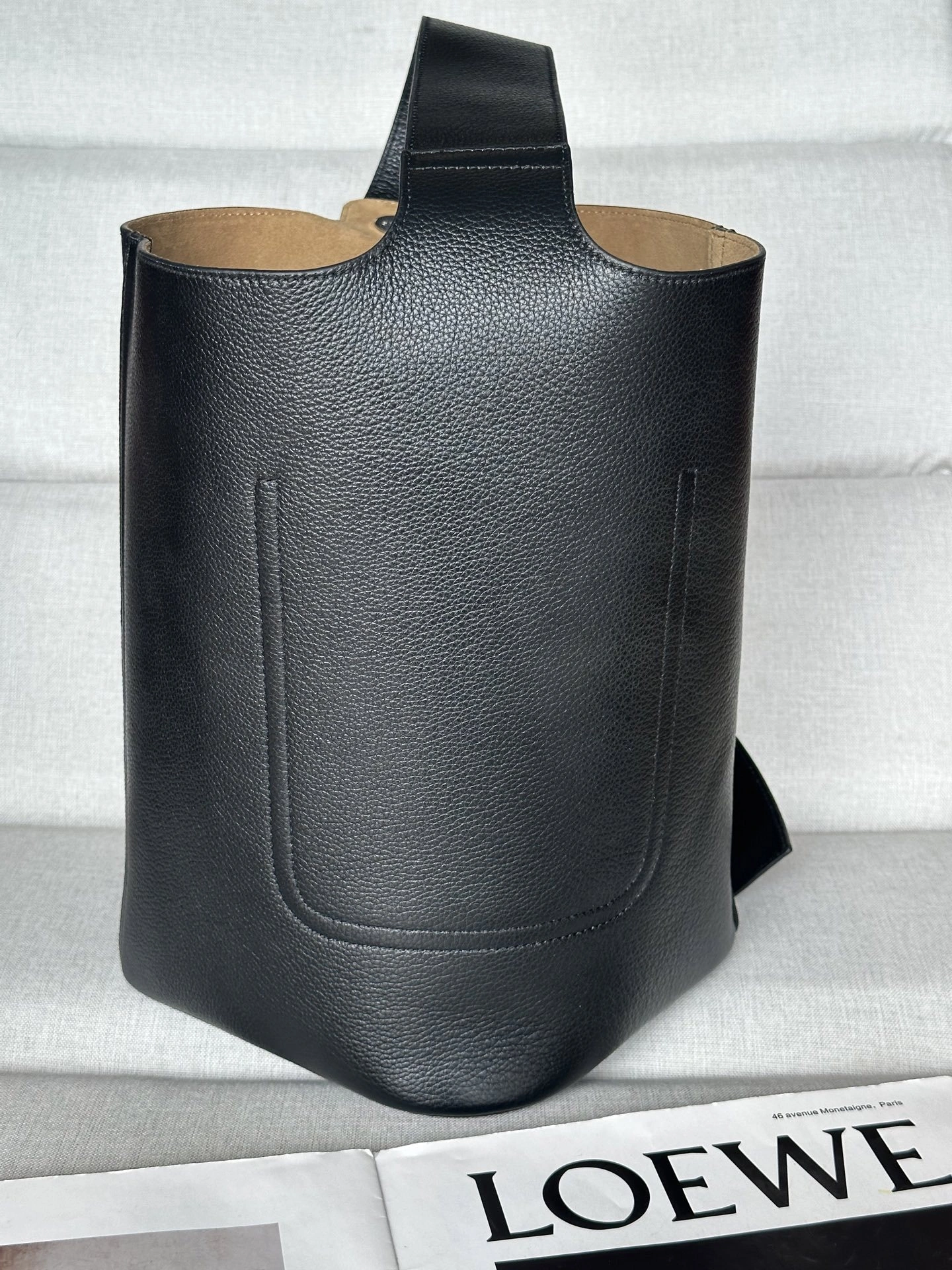 MOMO- 8o5w5 AANBBBWX01-1100 Pebble Bucket deerskin item：E-B000D2199F