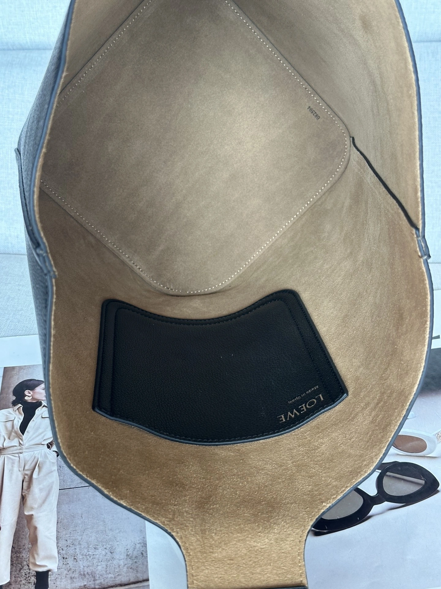 MOMO- 8o5w5 AANBBBWX01-1100 Pebble Bucket deerskin item：E-B000D2199F