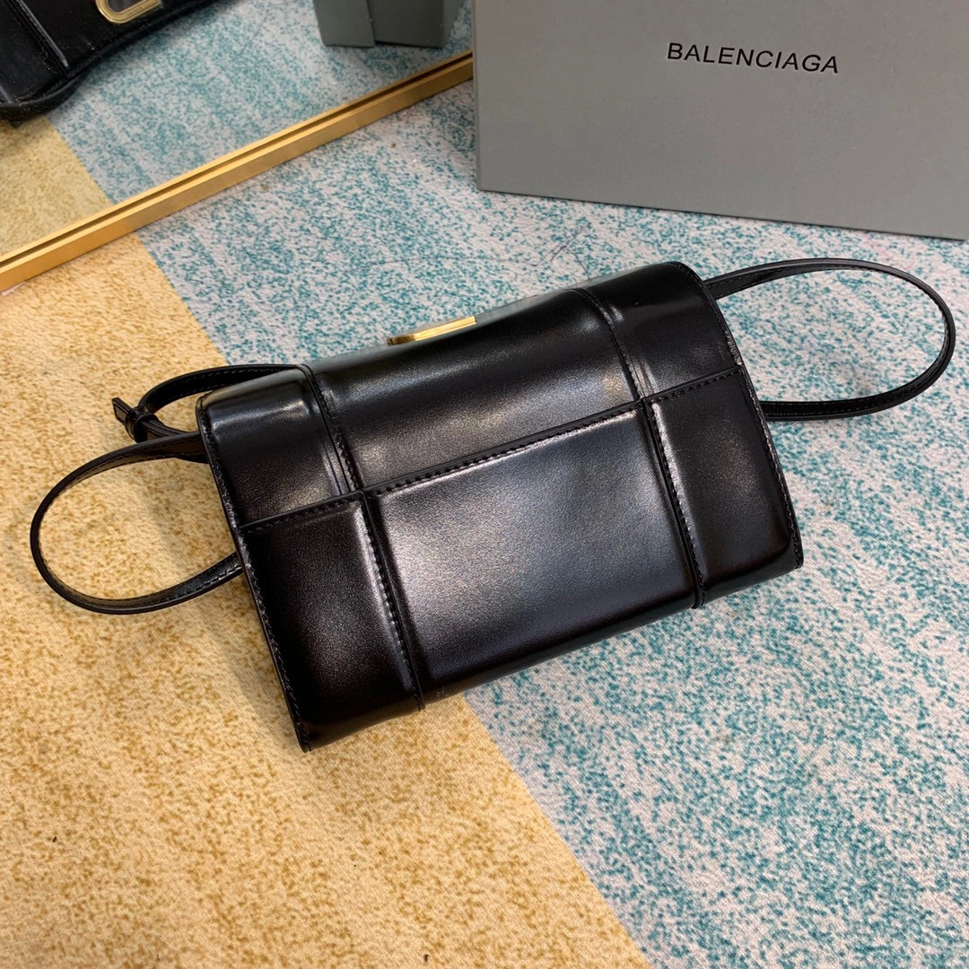 MOMO--908 Calfskin high quality version item : 063B55K2640