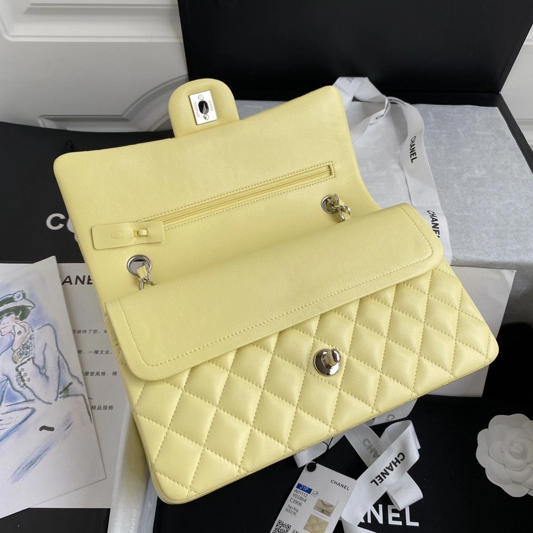 MOMO- A01112 Classic Flap Bag item : B-B00M1735
