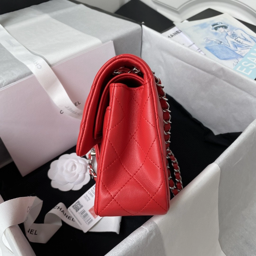 MOMO- A01113 Classic Flap Bag item : B-B00M1744