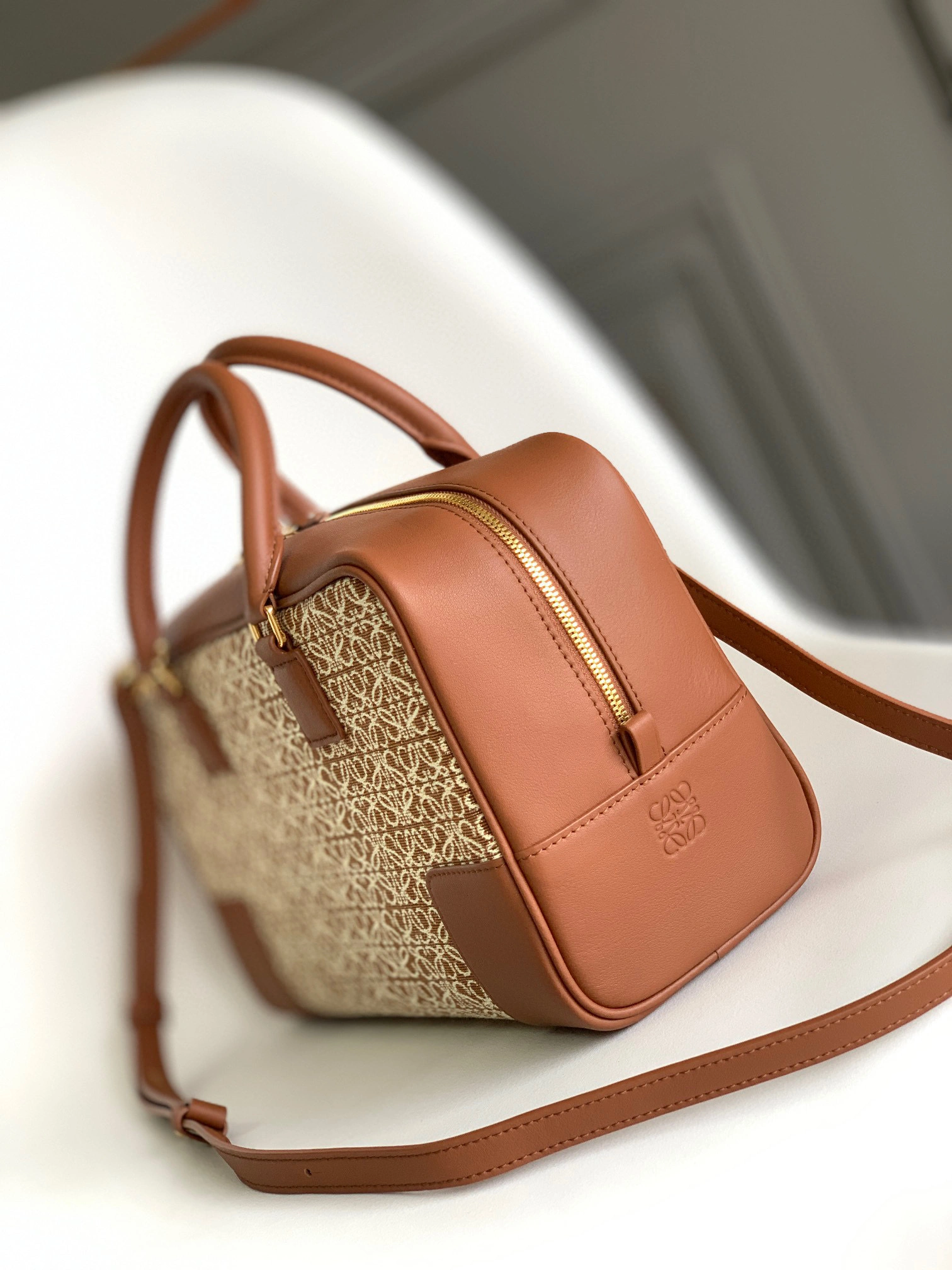 MOMO- A039N08X02-2713 Amazona cowhide item：B-B063F2327C