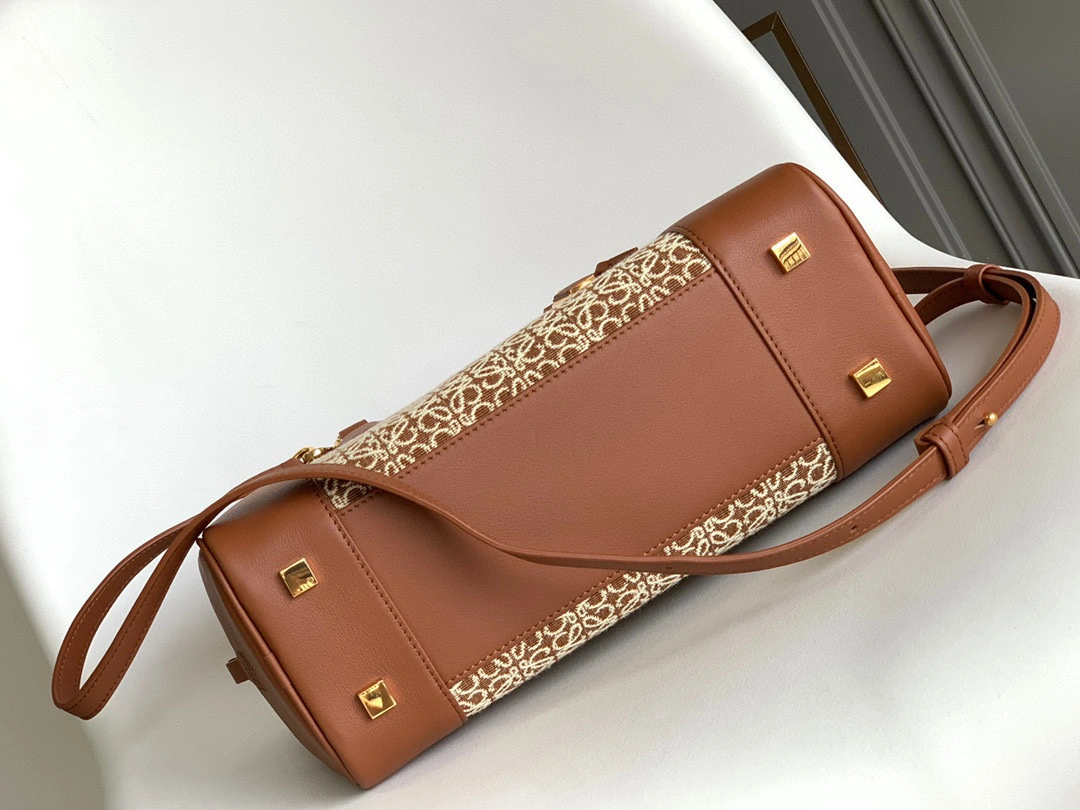MOMO- A039N08X02-2713 Amazona cowhide item：B-B063F2327C